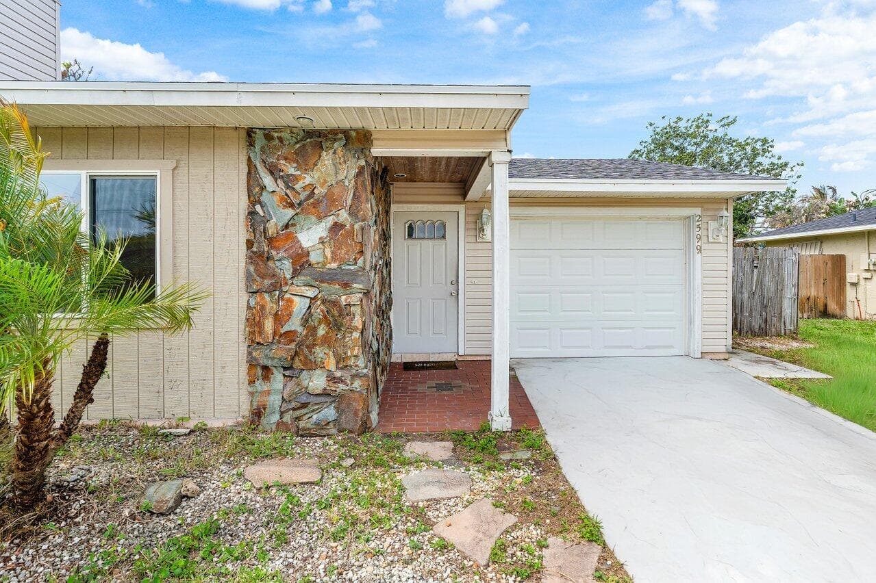 2599 SE Grand Drive, Port St. Lucie, FL 34952 — photo 2 of 45