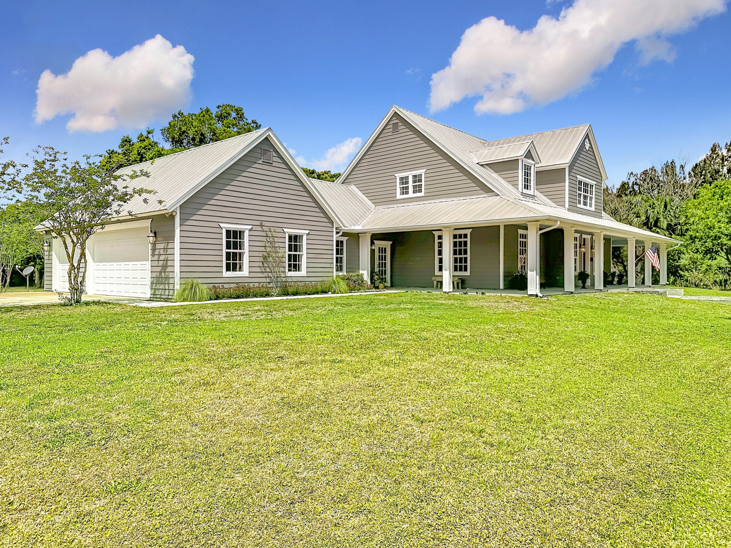 2135 55th Avenue SW, Vero Beach, FL 32968 — photo 3 of 50