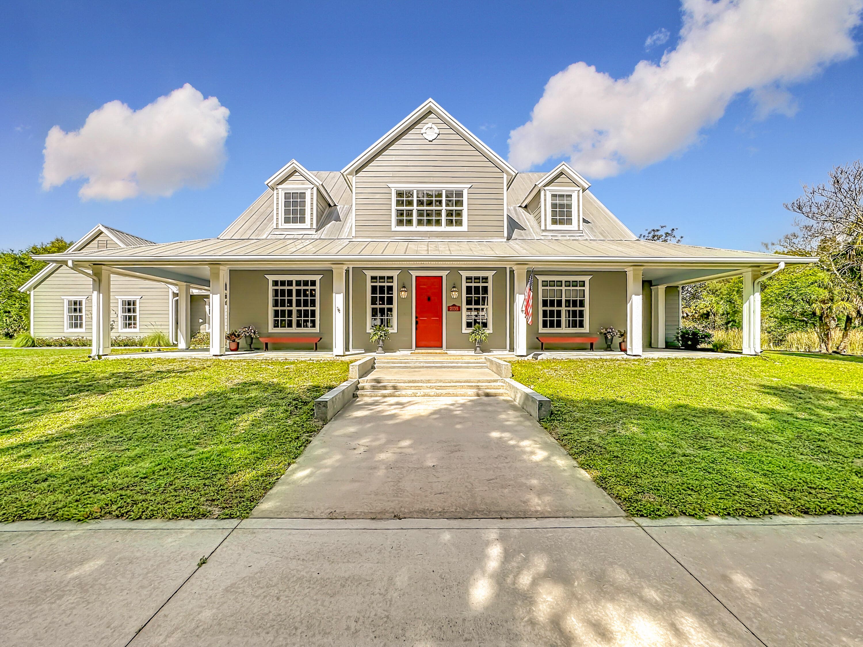 2135 55th Avenue SW, Vero Beach, FL 32968 — photo 2 of 50