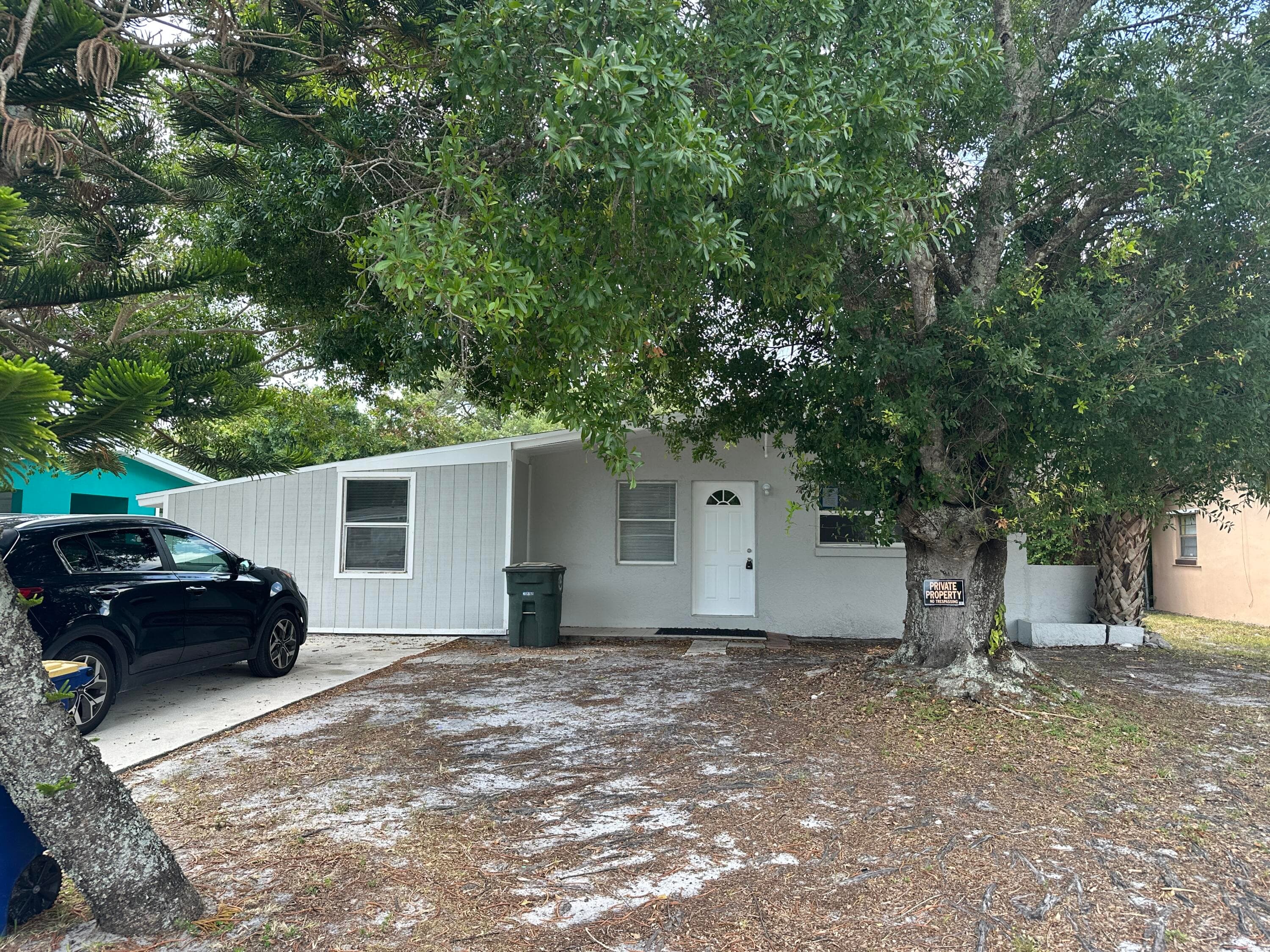 115 Maple Avenue, Fort Pierce, FL 34982 — photo 1 of 16
