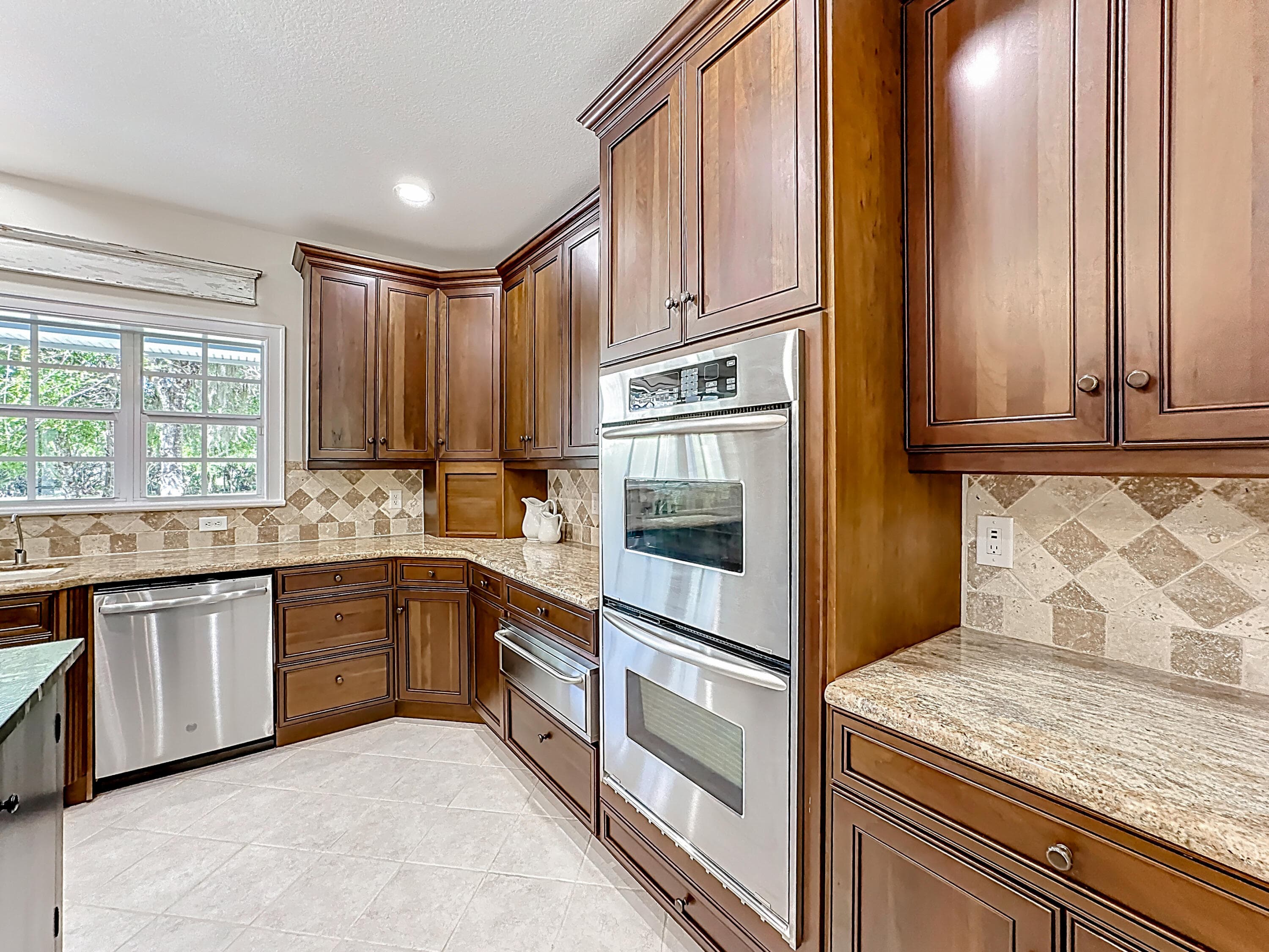 2135 55th Avenue SW, Vero Beach, FL 32968 — photo 16 of 50