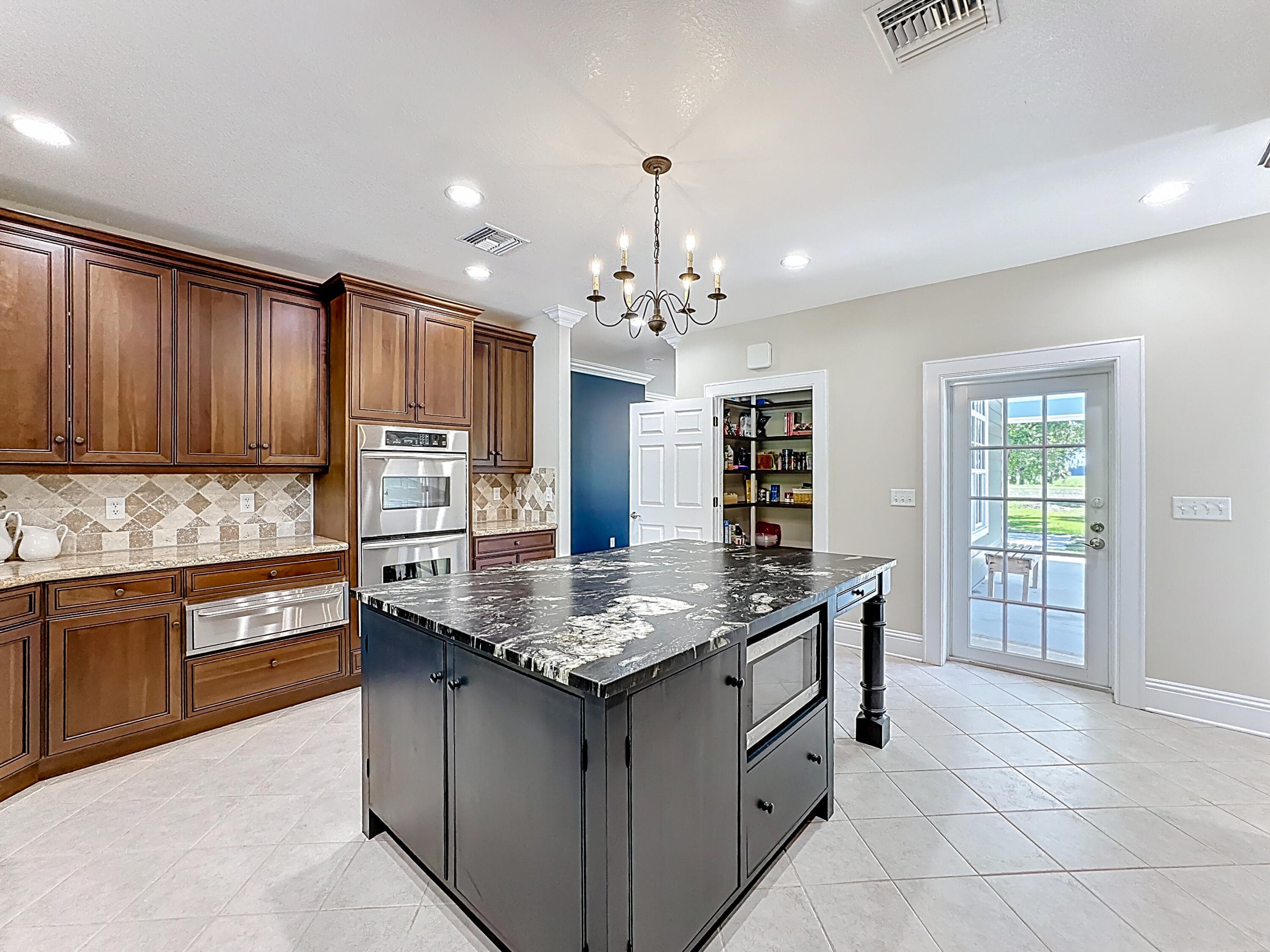 2135 55th Avenue SW, Vero Beach, FL 32968 — photo 19 of 50