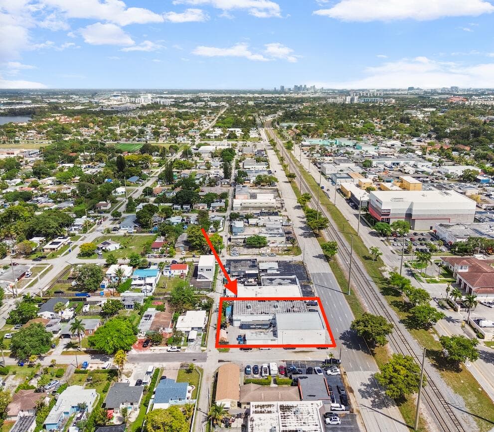 1800 N Dixie Highway, Hollywood, FL 33020 — photo 2 of 6