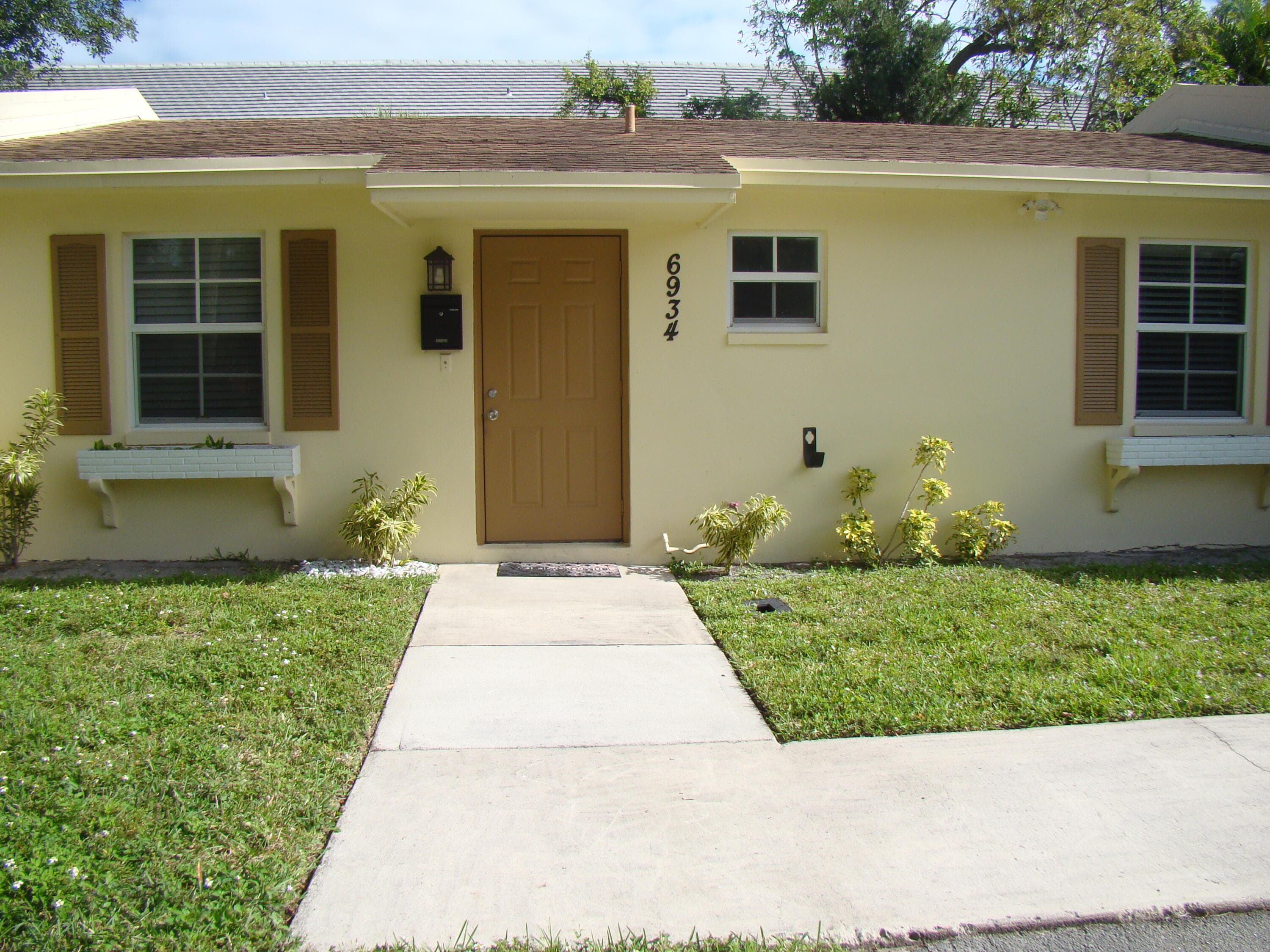 6934 NW 31st Avenue C-13, Fort Lauderdale, FL 33309 — photo 1 of 43