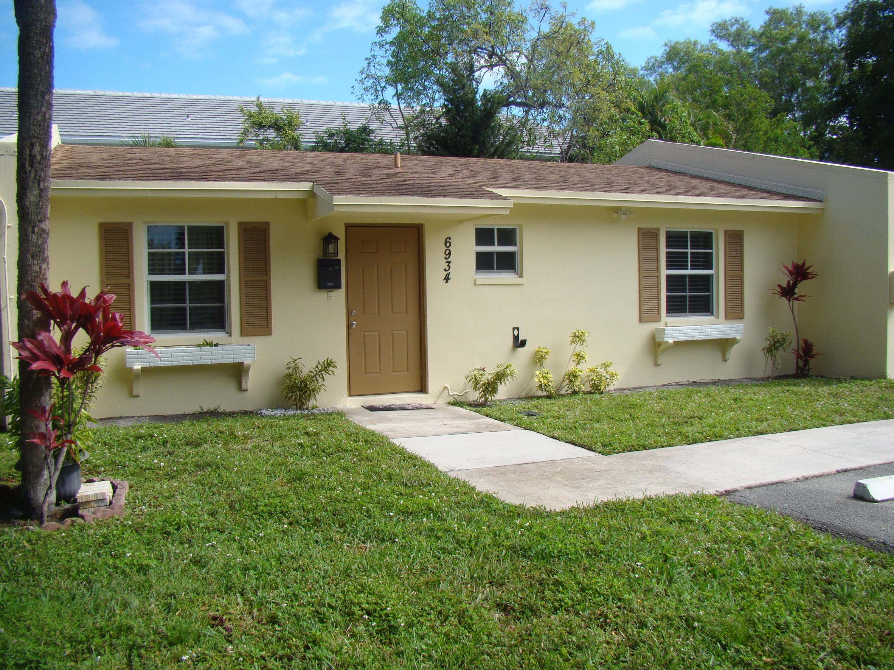 6934 NW 31st Avenue C-13, Fort Lauderdale, FL 33309 — photo 4 of 43