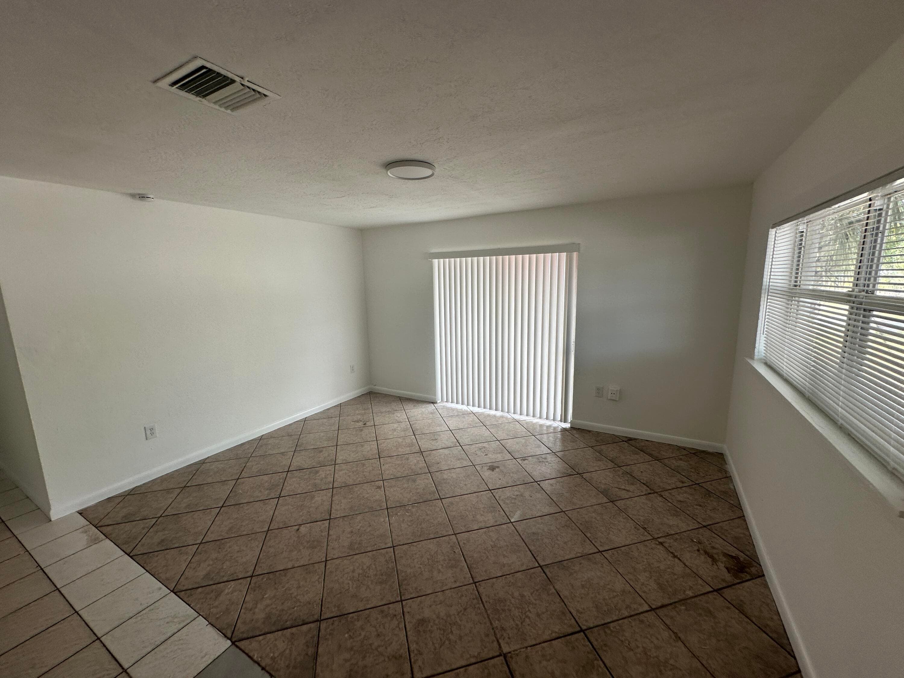 115 Maple Avenue, Fort Pierce, FL 34982 — photo 9 of 16