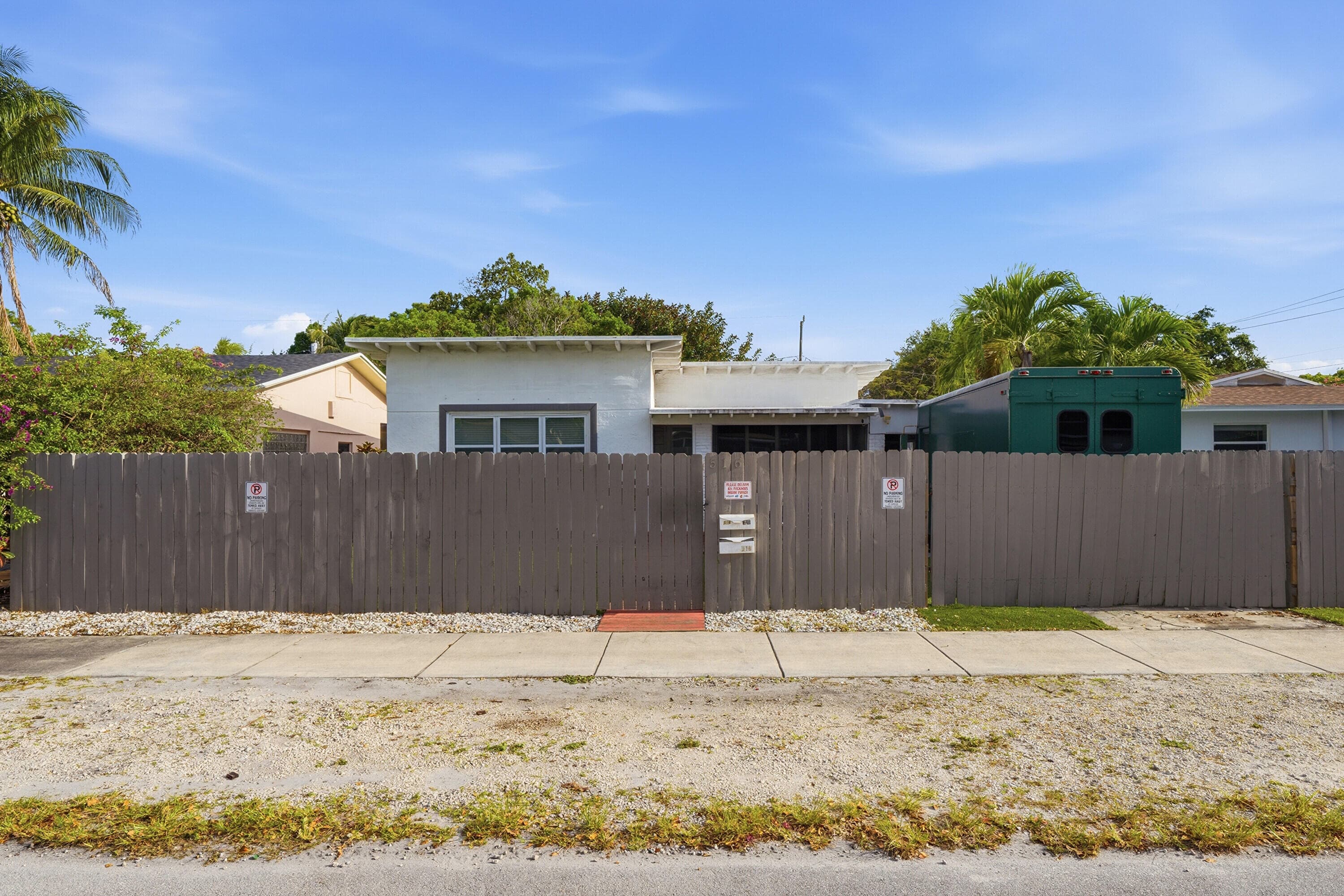 516 SW 15th Street 1-1, Fort Lauderdale, FL 33315 — photo 3 of 37