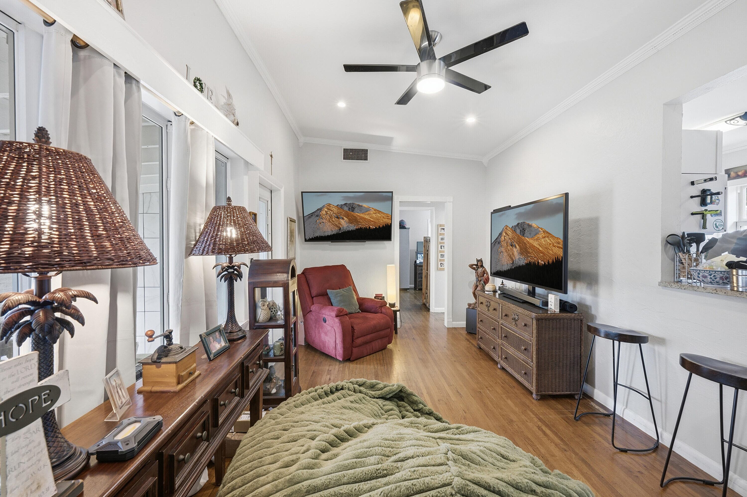 516 SW 15th Street 1-1, Fort Lauderdale, FL 33315 — photo 6 of 37