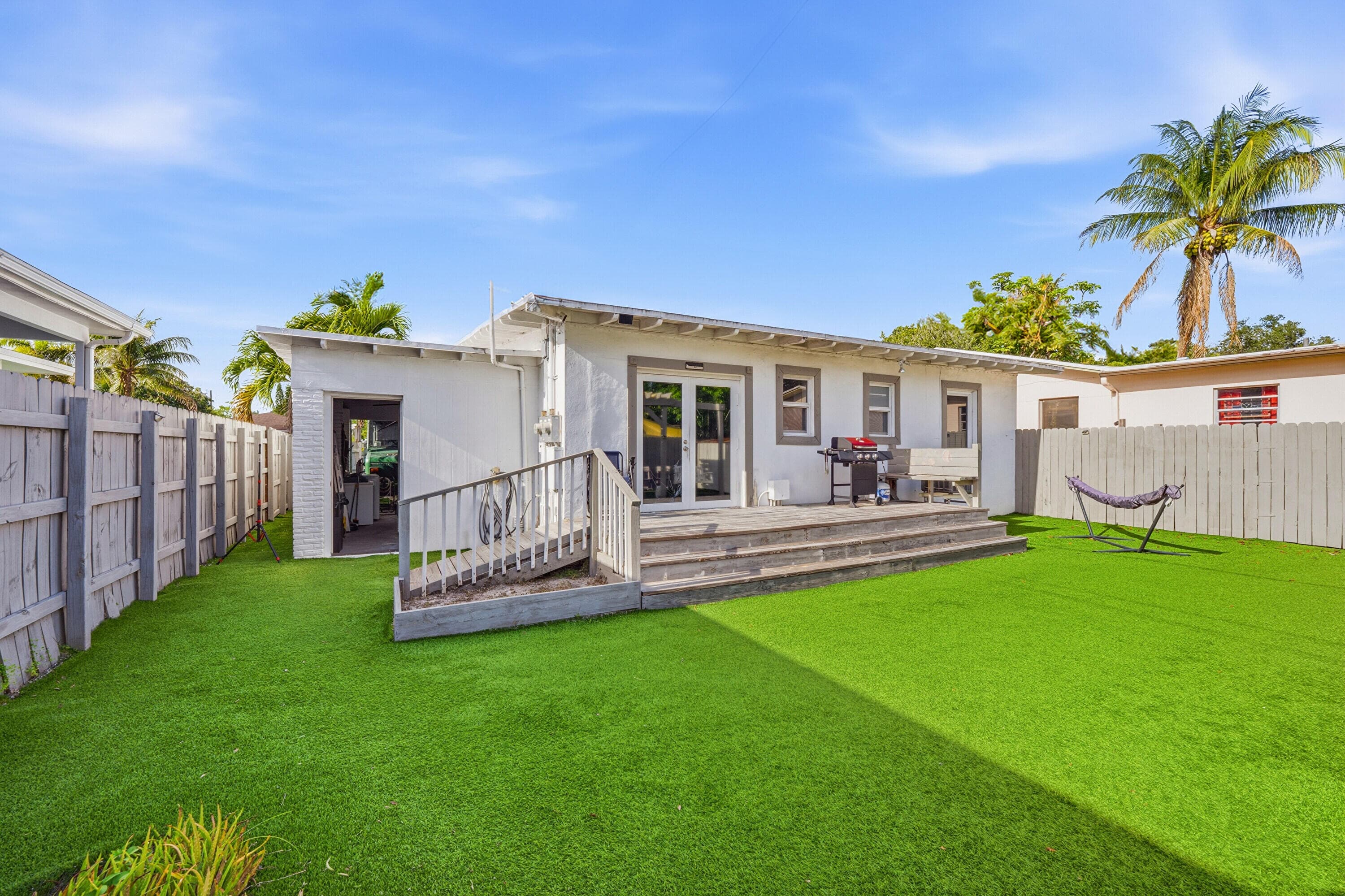 516 SW 15th Street 1-1, Fort Lauderdale, FL 33315 — photo 18 of 37