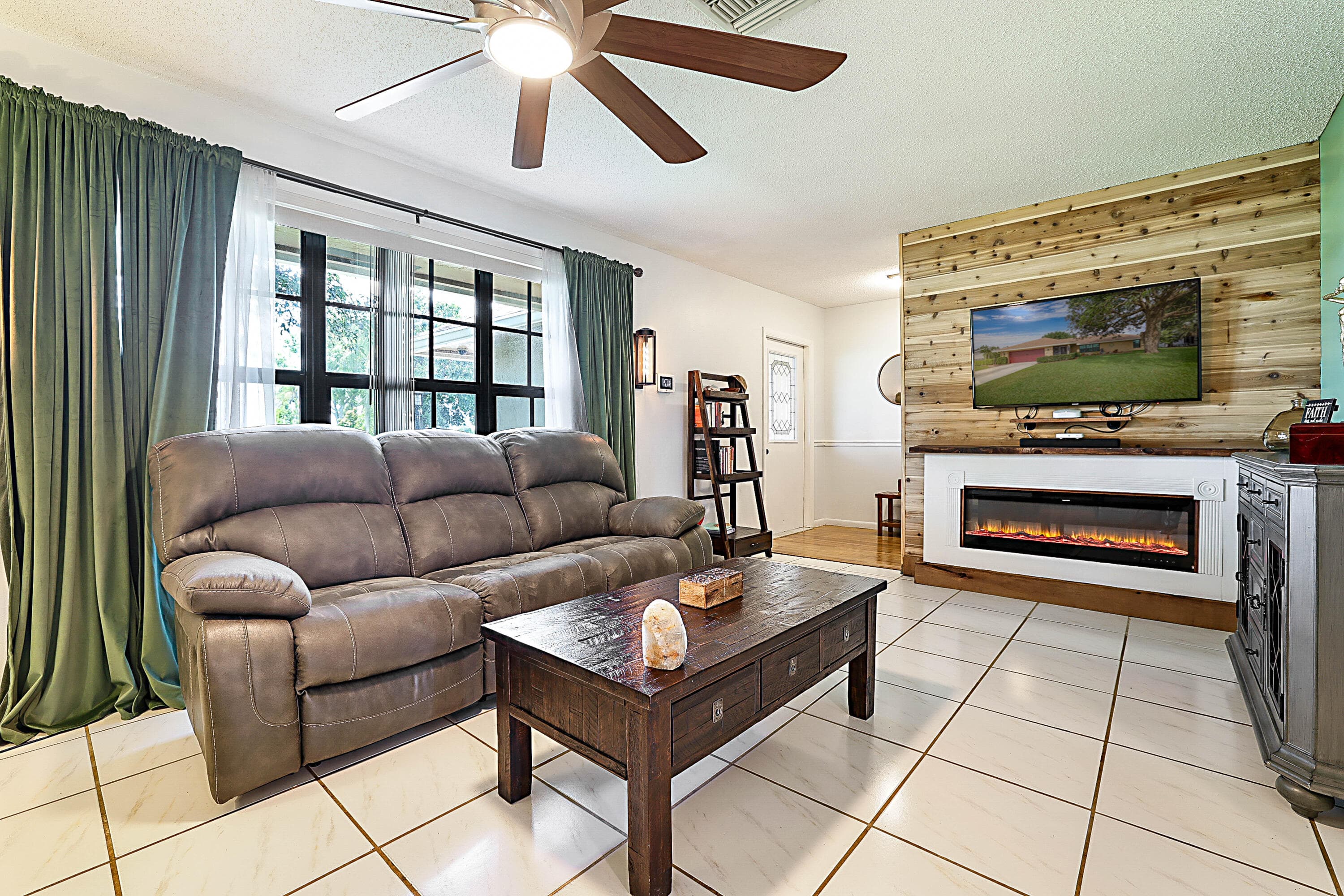 8272 Blue Cypress Drive, Lake Worth, FL 33467 — photo 6 of 43