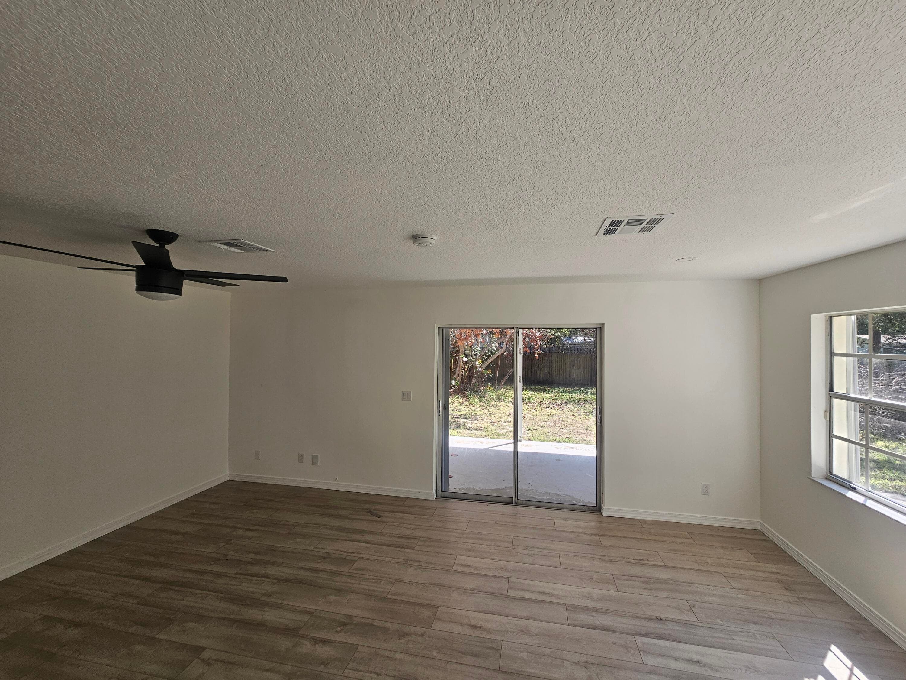 1406 36th Avenue, Vero Beach, FL 32960 — photo 10 of 33