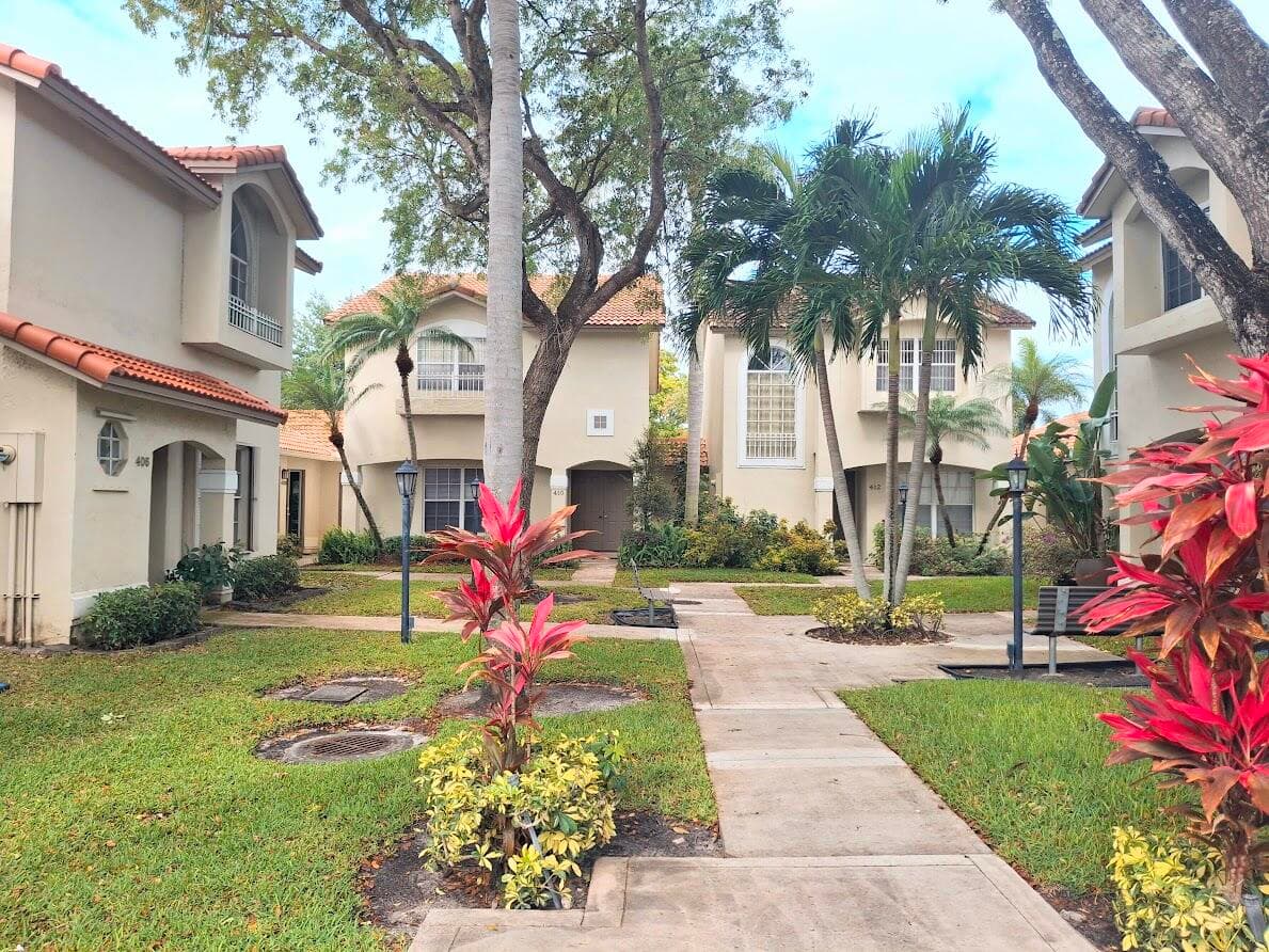 408 NW 108th Terrace NW 408, Pembroke Pines, FL 33026 — photo 21 of 22