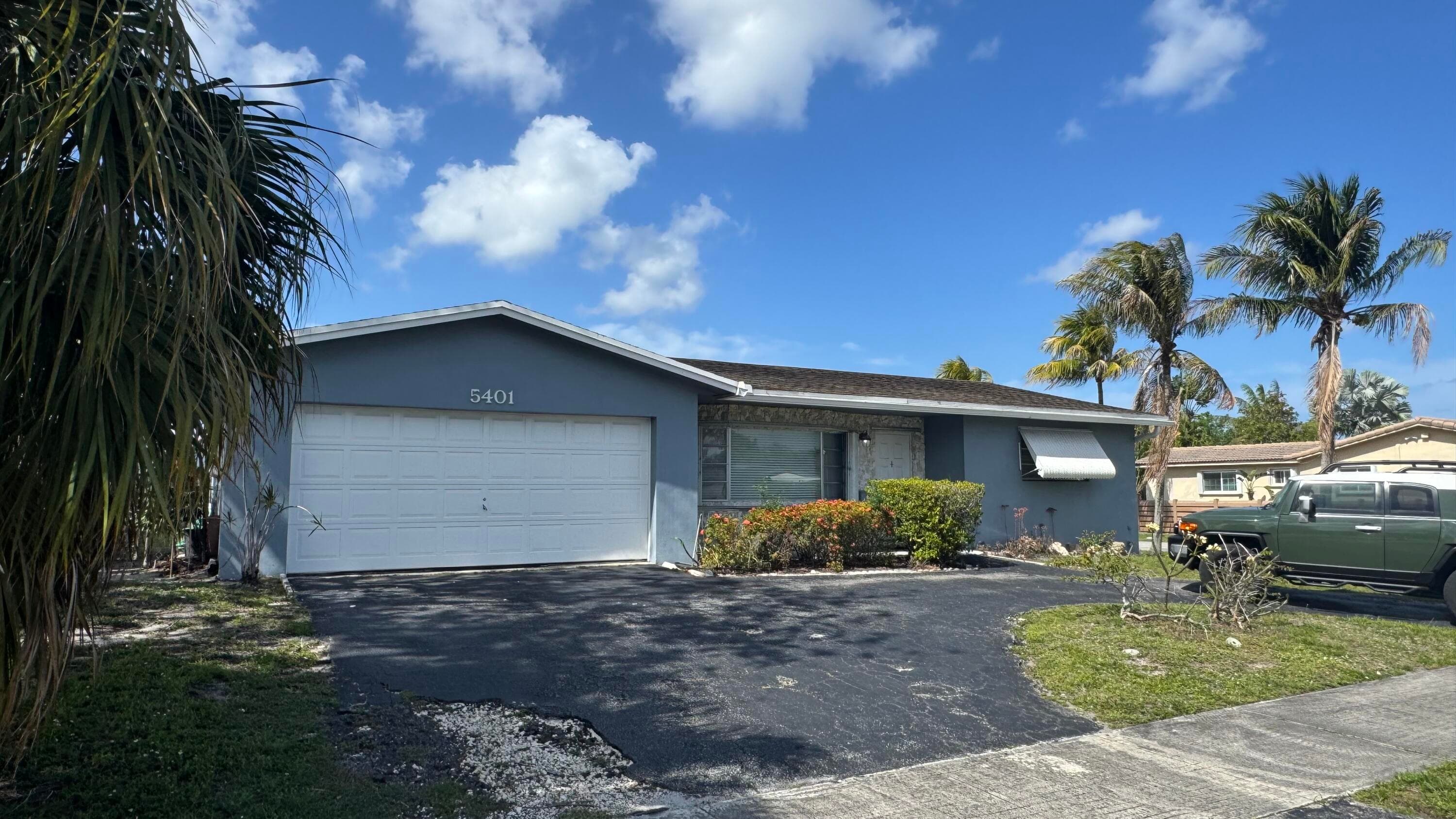 5401 W Park Road, Hollywood, FL 33021 — photo 1 of 27