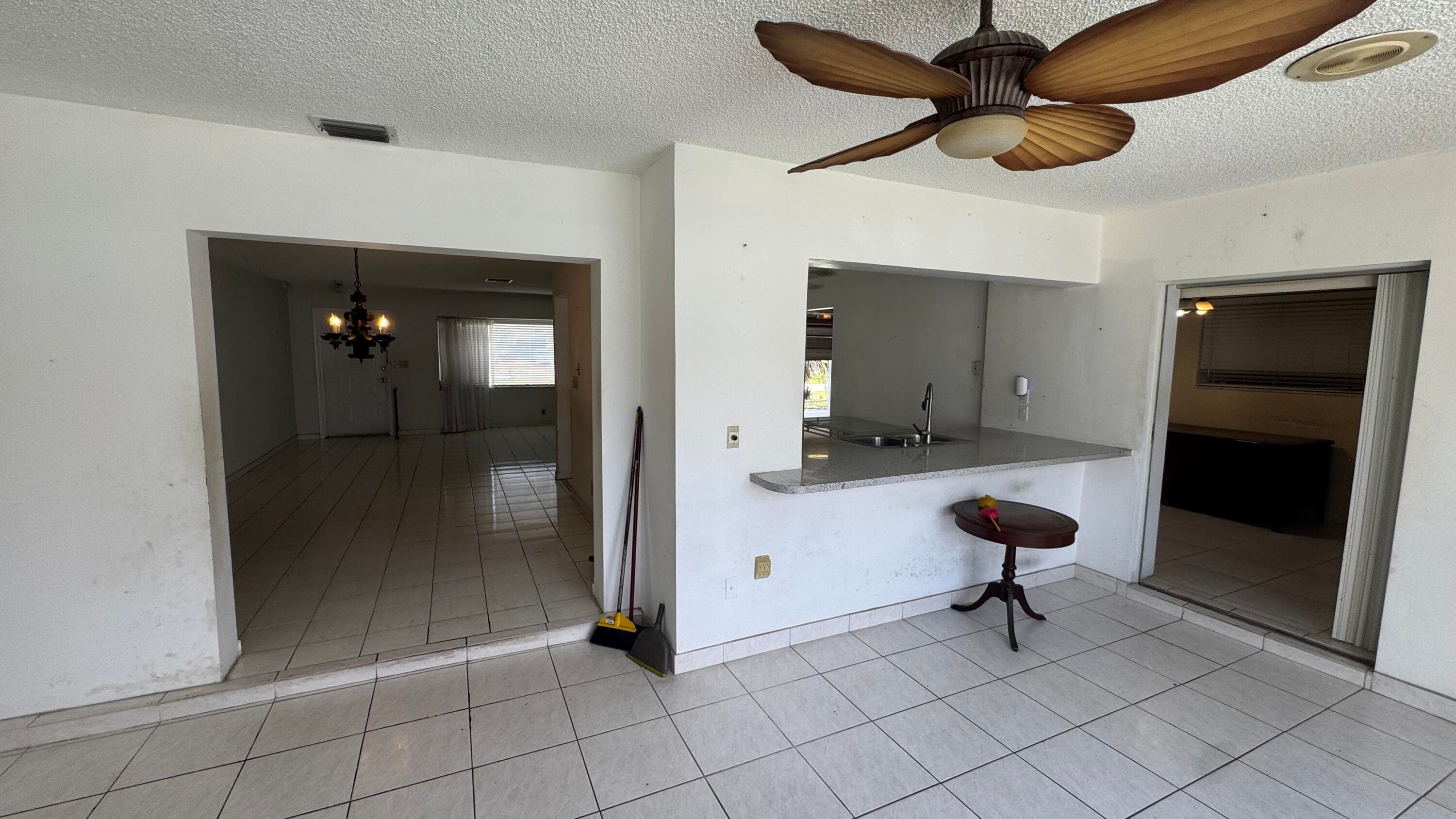 5401 W Park Road, Hollywood, FL 33021 — photo 9 of 27