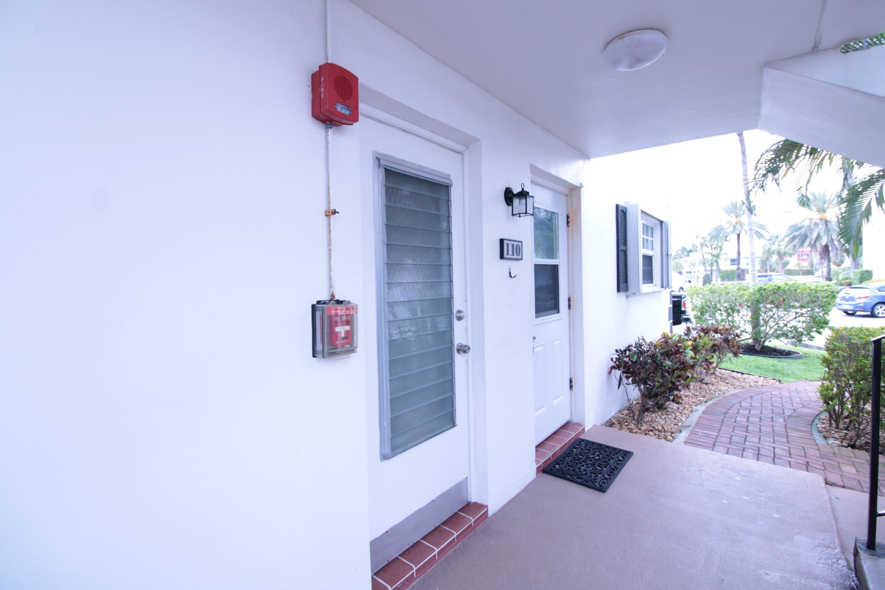 465 Paradise Isle Boulevard 110, Hallandale Beach, FL 33009 — photo 3 of 26