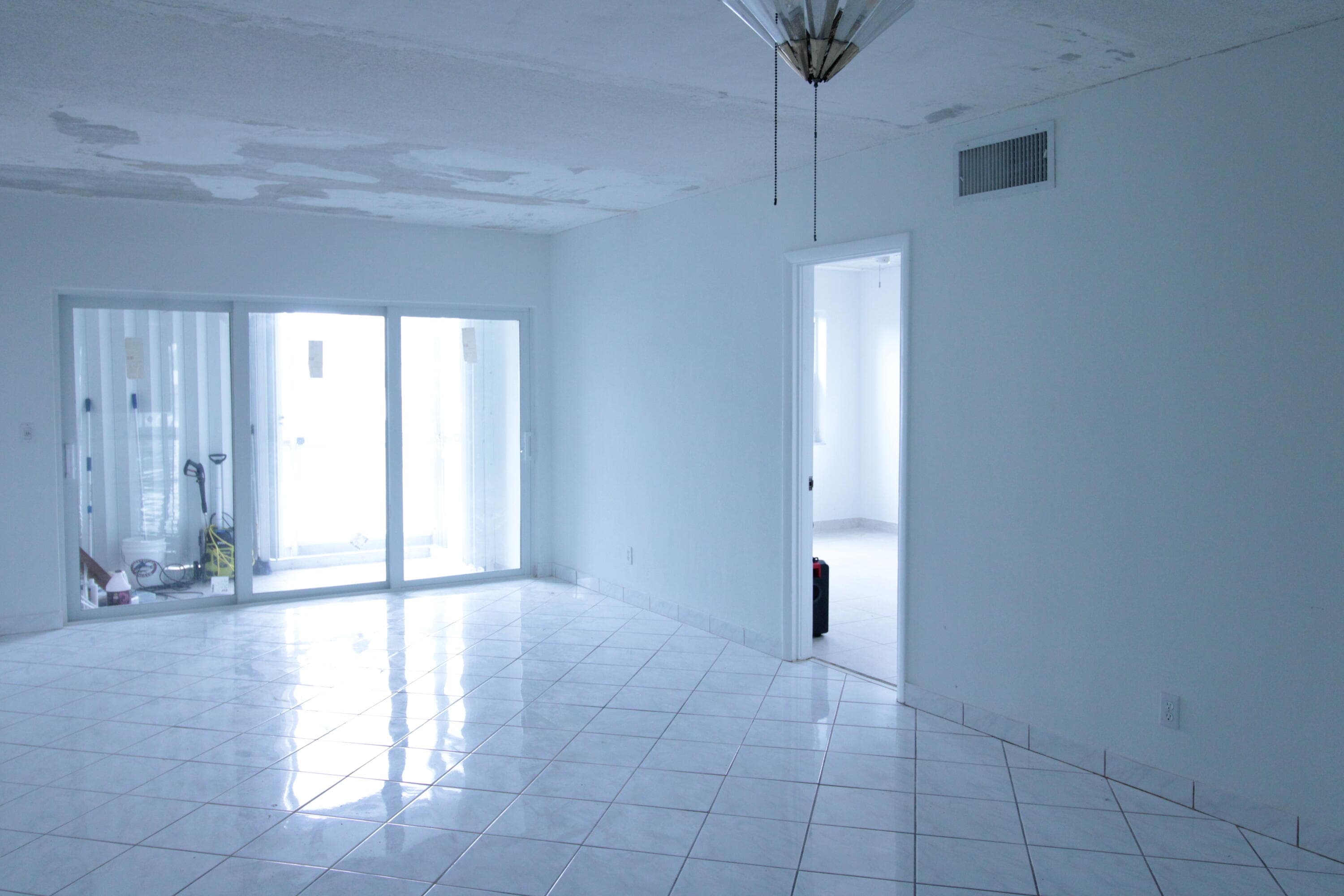 465 Paradise Isle Boulevard 110, Hallandale Beach, FL 33009 — photo 17 of 26