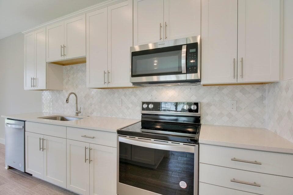 1875 SE Ocean Cove Way, Stuart, FL 34996 — photo 8 of 37
