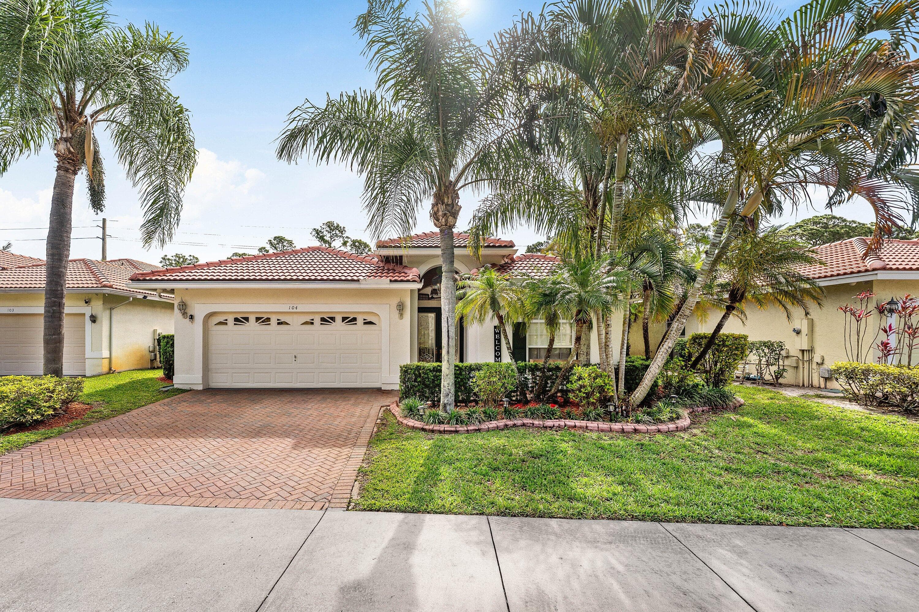 104 Hidden Hollow, Palm Beach Gardens, FL 33418 — photo 2 of 39