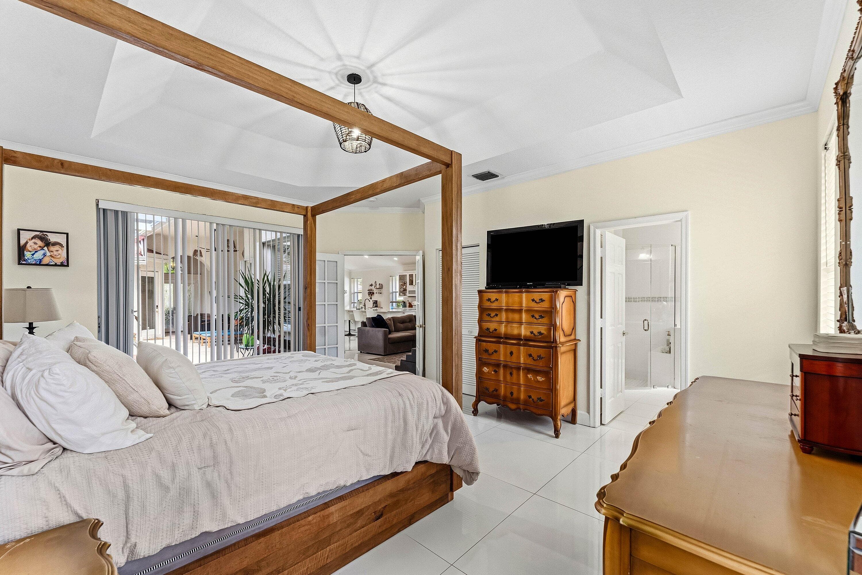 104 Hidden Hollow, Palm Beach Gardens, FL 33418 — photo 19 of 39