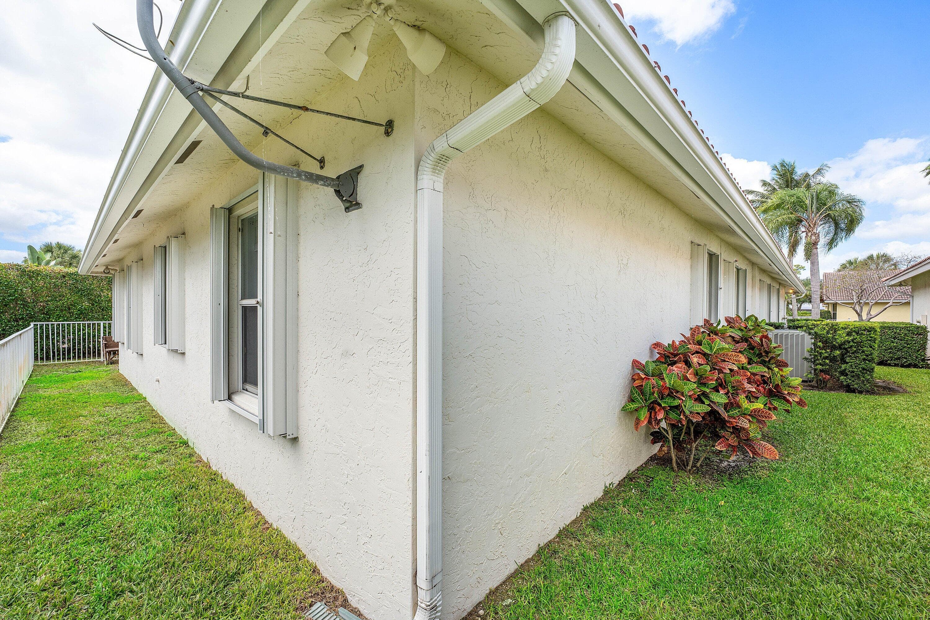 104 Hidden Hollow, Palm Beach Gardens, FL 33418 — photo 33 of 39