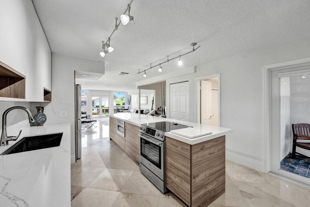 780 Jeffery Street 6, Boca Raton, FL 33487 — photo 16 of 66