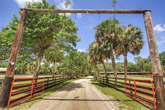 2833 F Road, Loxahatchee Groves, FL 33470 — photo