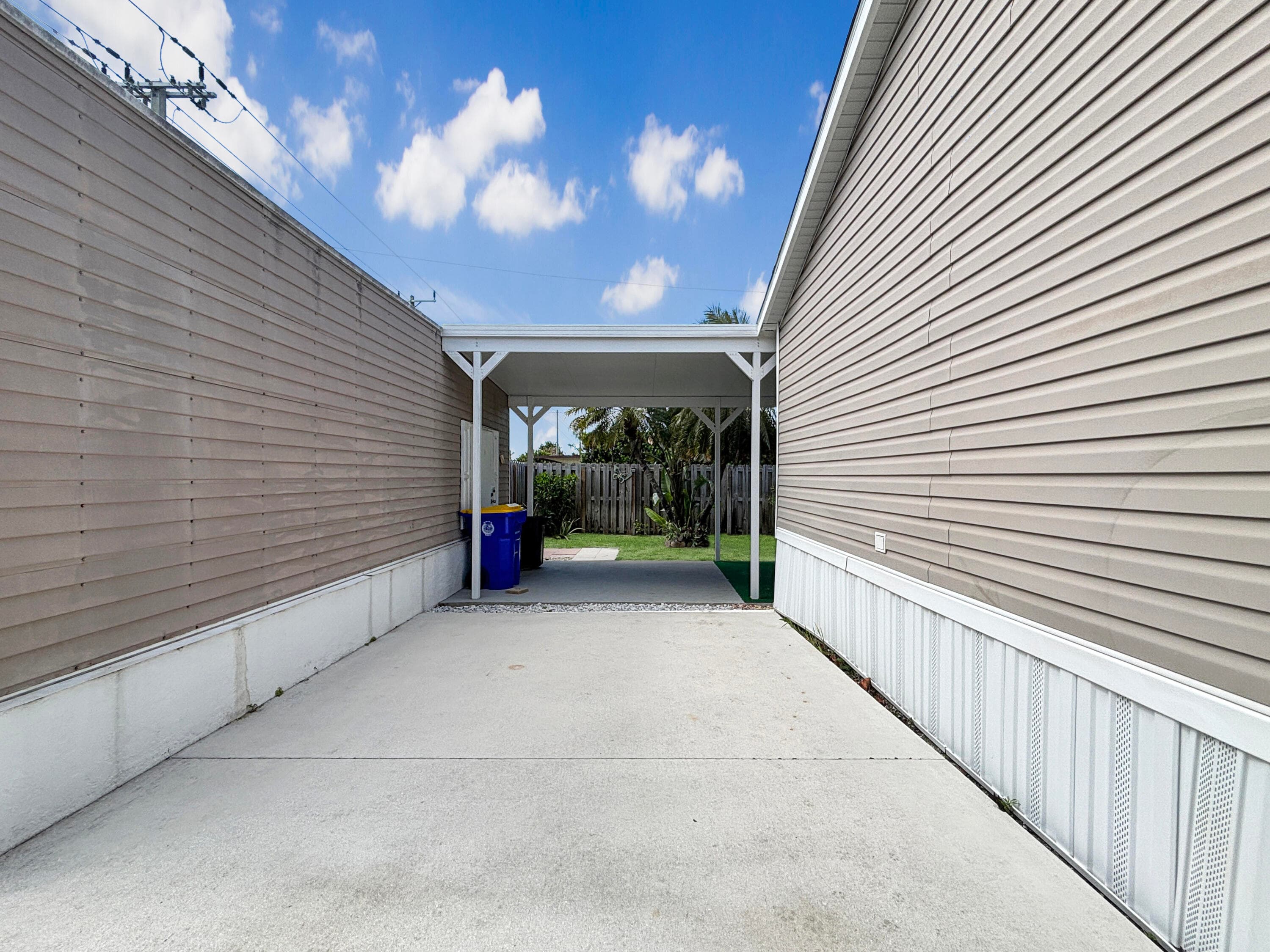 7568 SE Swan Avenue, Hobe Sound, FL 33455 — photo 28 of 29