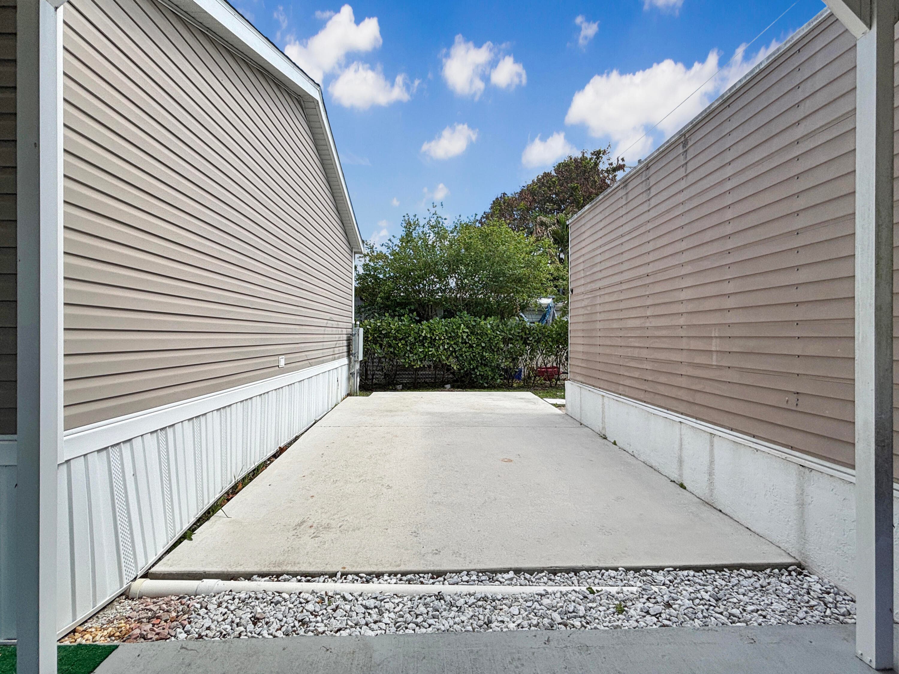 7568 SE Swan Avenue, Hobe Sound, FL 33455 — photo 29 of 29
