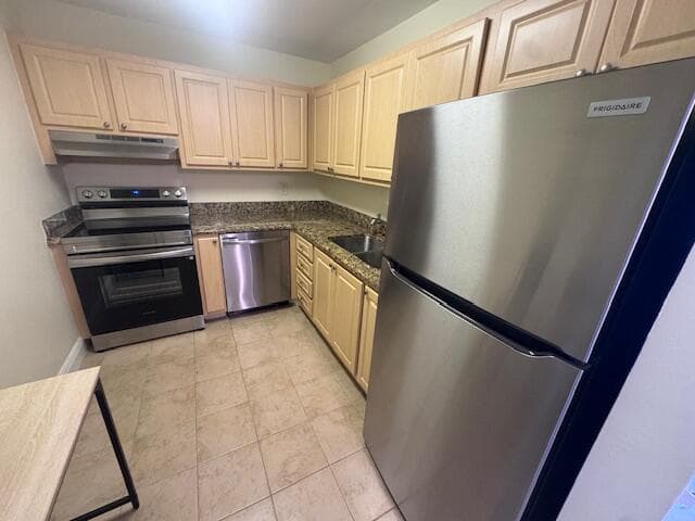 6475 Bay Club Drive 4, Fort Lauderdale, FL 33308 — photo 6 of 24