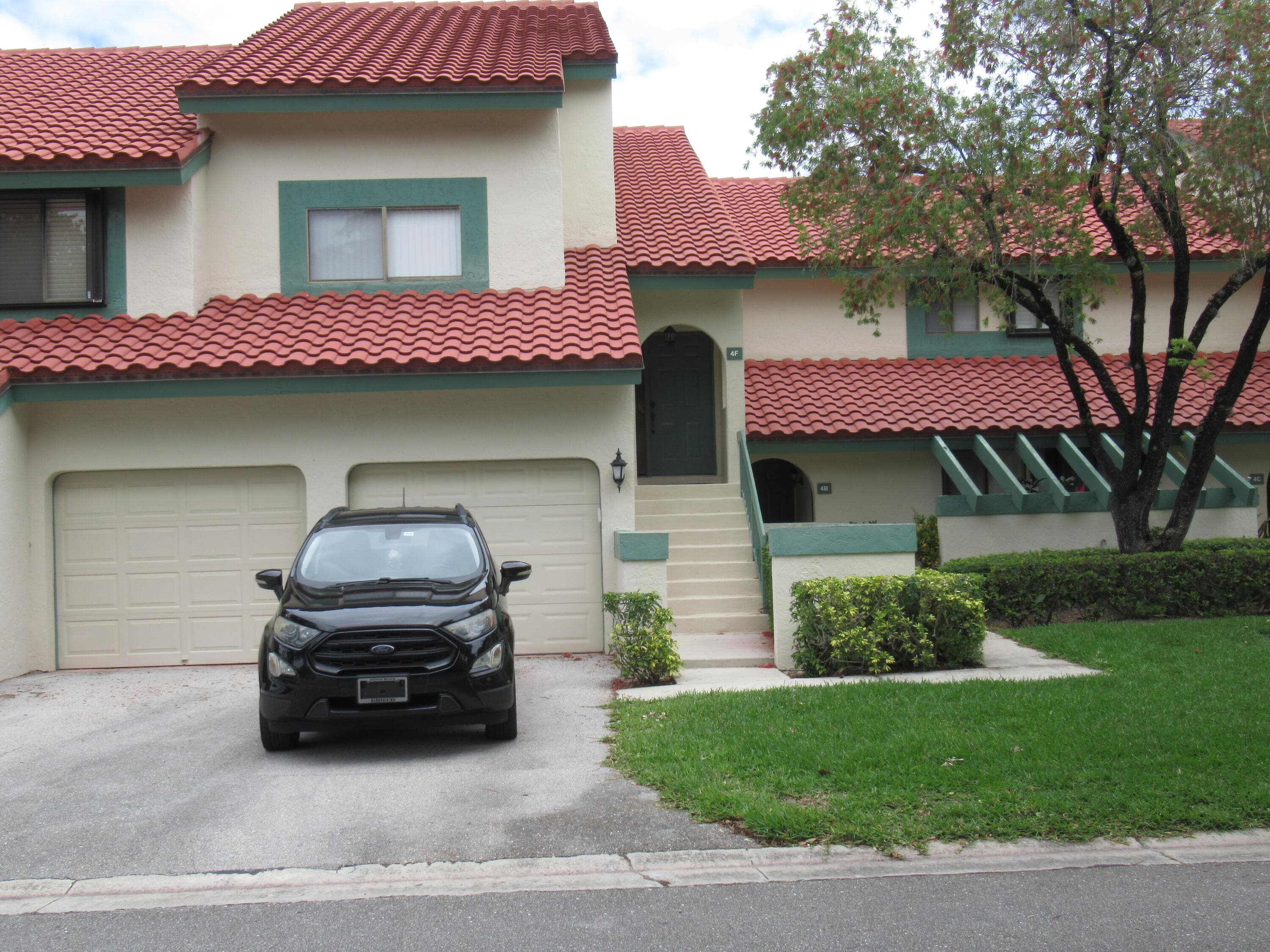 4 Lexington Lane E F, Palm Beach Gardens, FL 33418 — photo 1 of 13