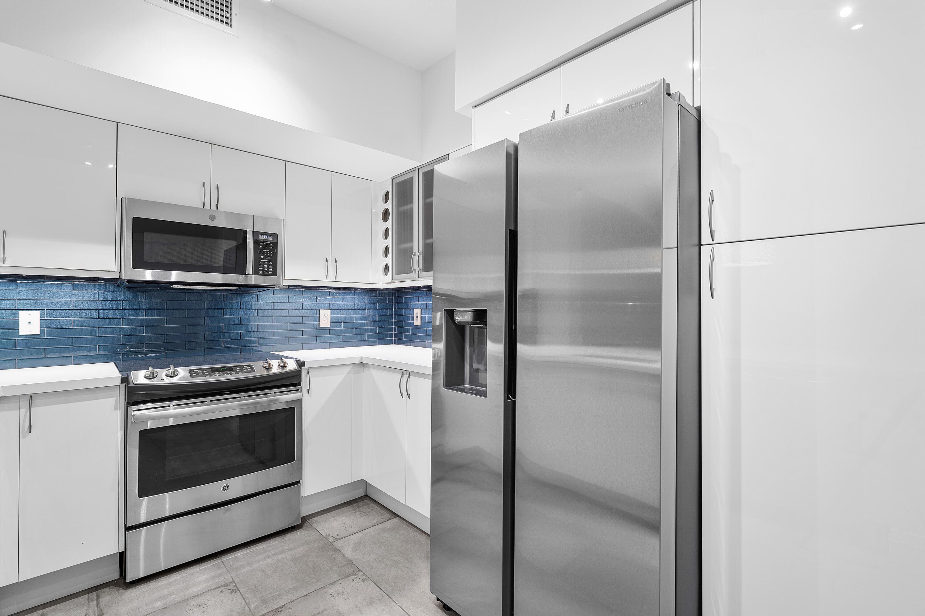 233 S Federal Highway 323, Boca Raton, FL 33432 — photo 4 of 28