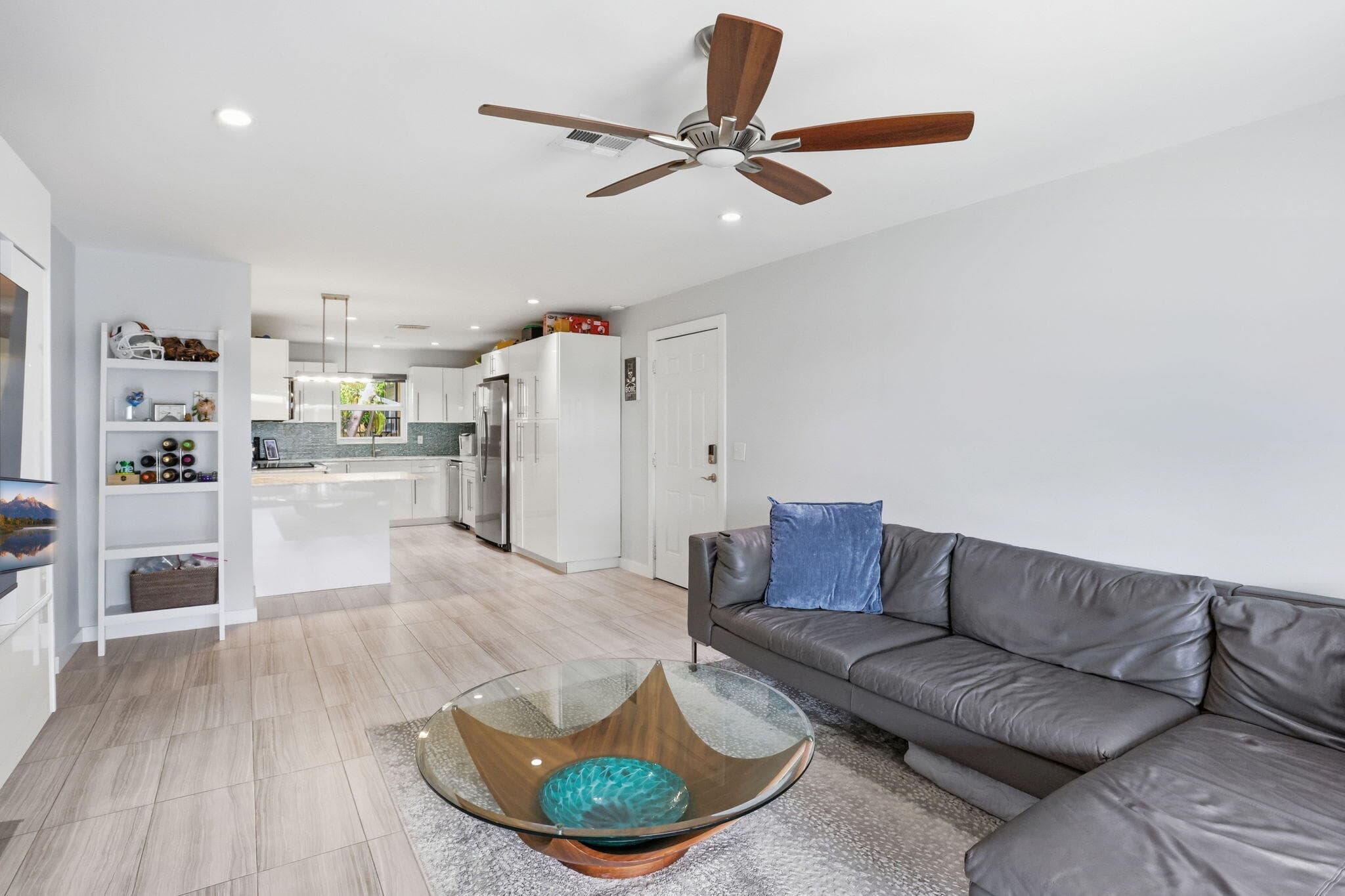 807 NE 1st Street 6w, Delray Beach, FL 33483 — photo 4 of 30