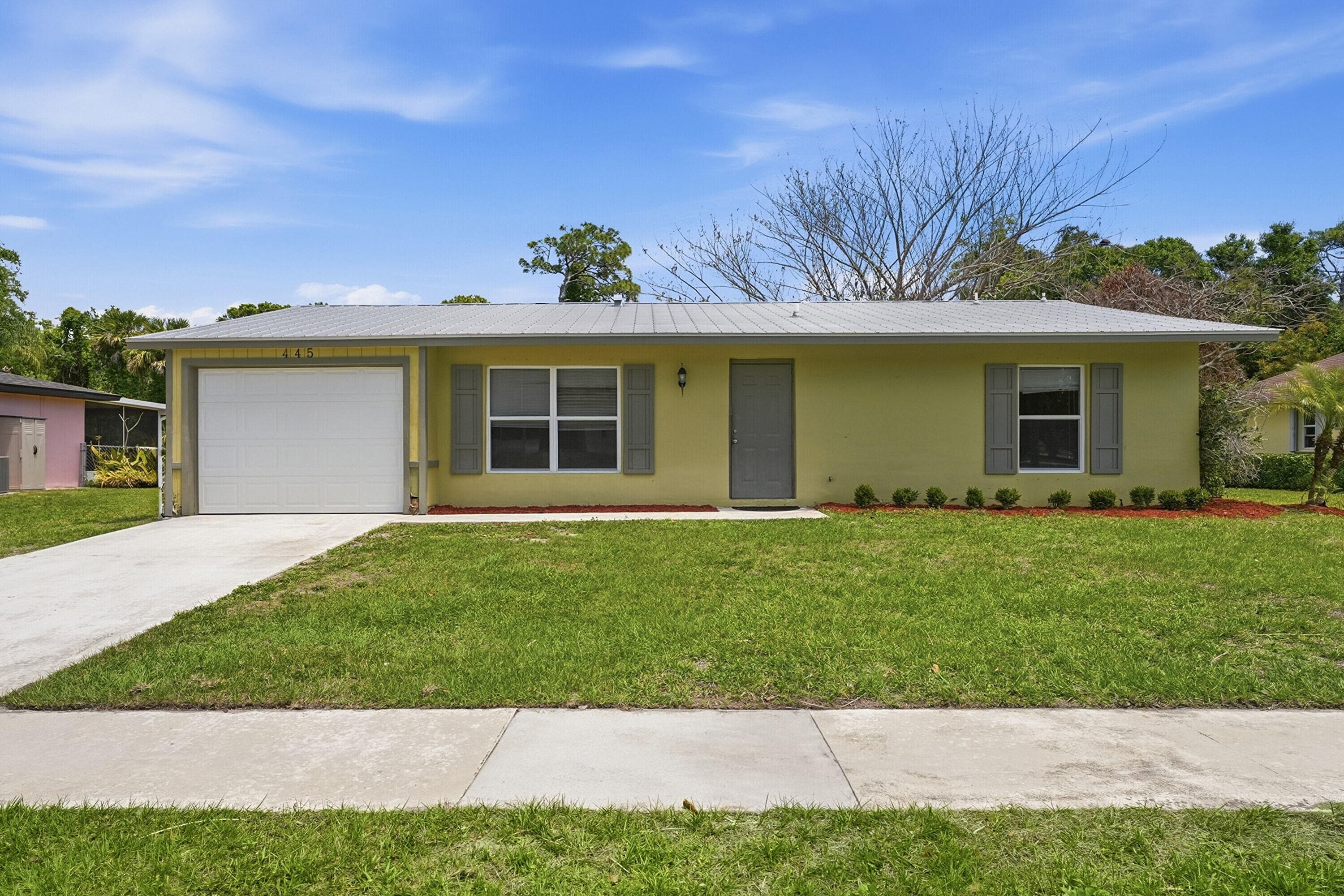445 NE Armory Circle, Port St. Lucie, FL 34983 — photo 2 of 36