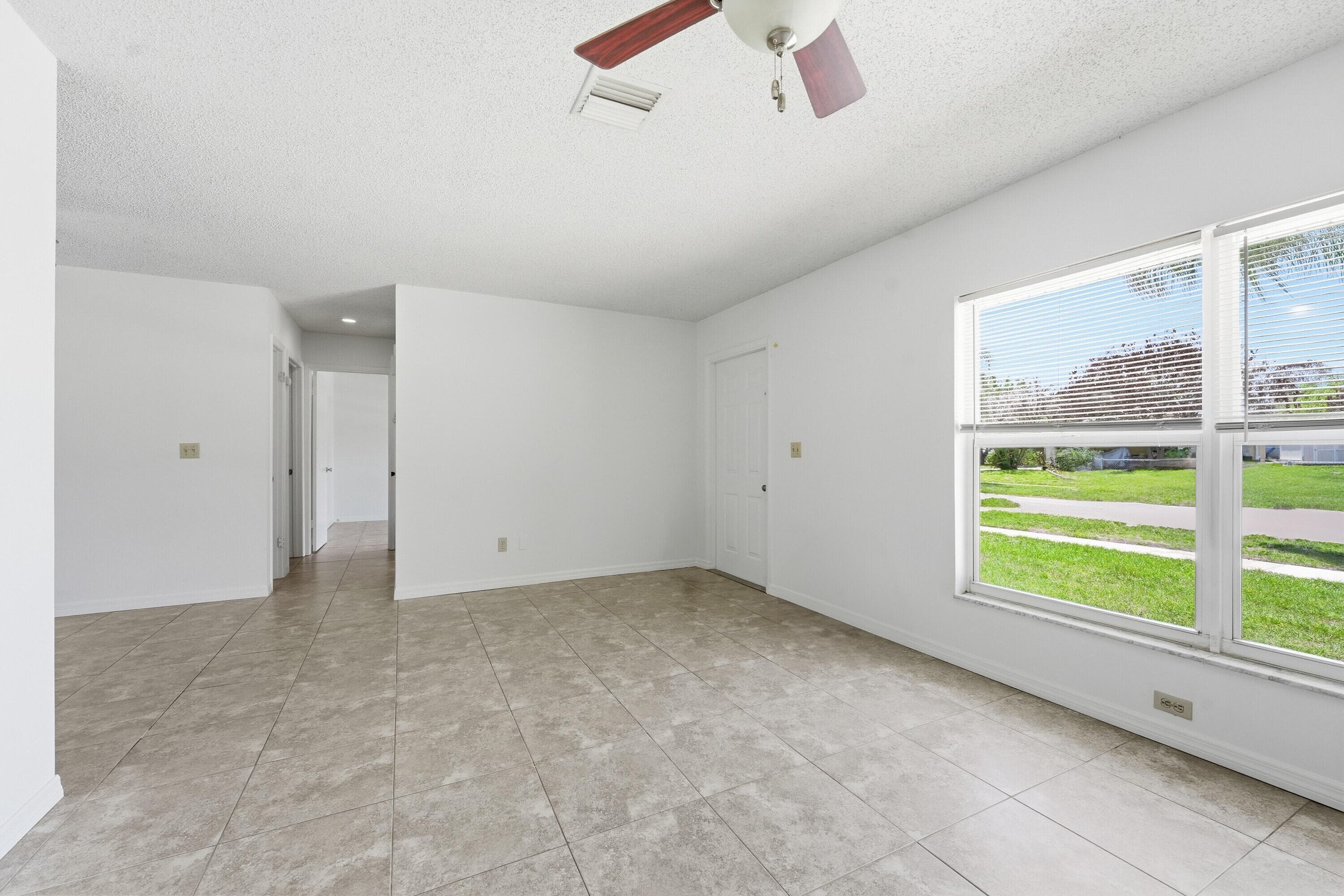 445 NE Armory Circle, Port St. Lucie, FL 34983 — photo 7 of 36