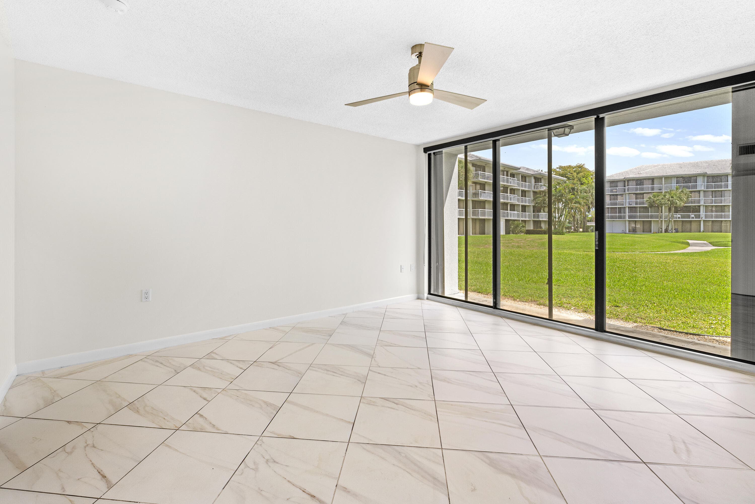 2561 Village Boulevard 103, West Palm Beach, FL 33409 — photo 15 of 38