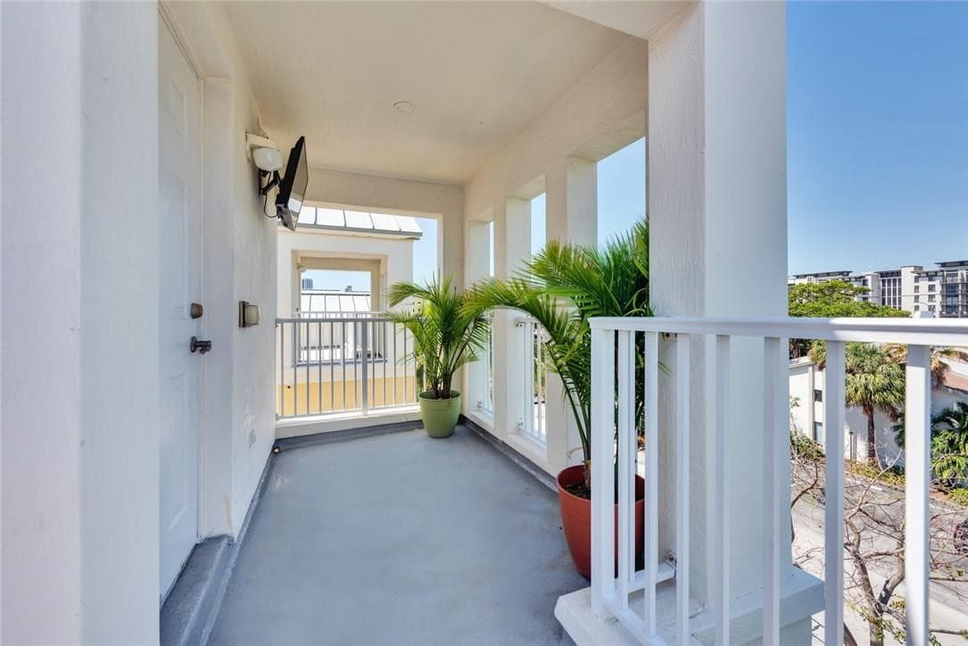 538 NE 7th Avenue 1, Fort Lauderdale, FL 33301 — photo 16 of 28