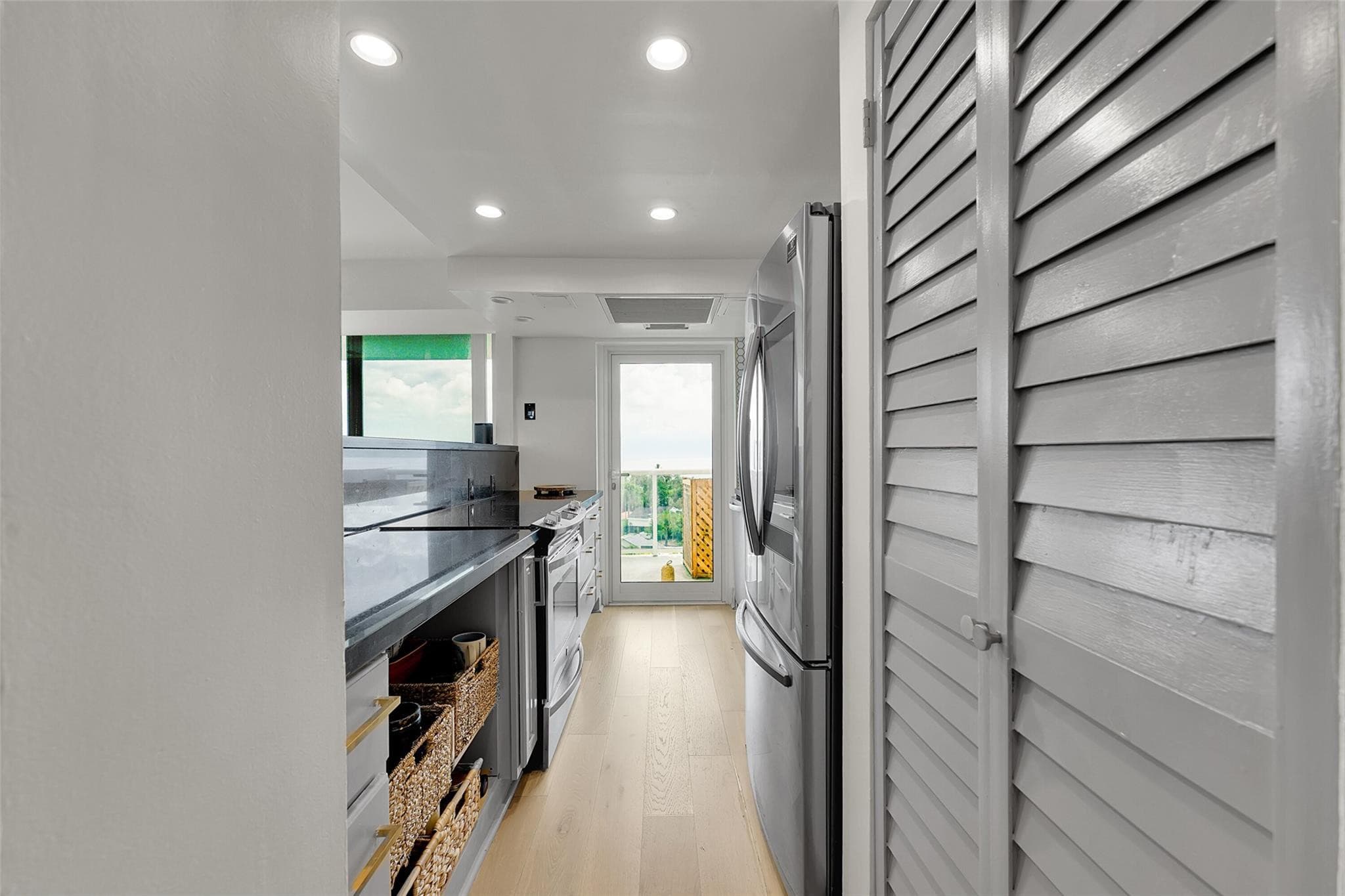 2841 N Ocean Boulevard 1004, Fort Lauderdale, FL 33308 — photo 10 of 47