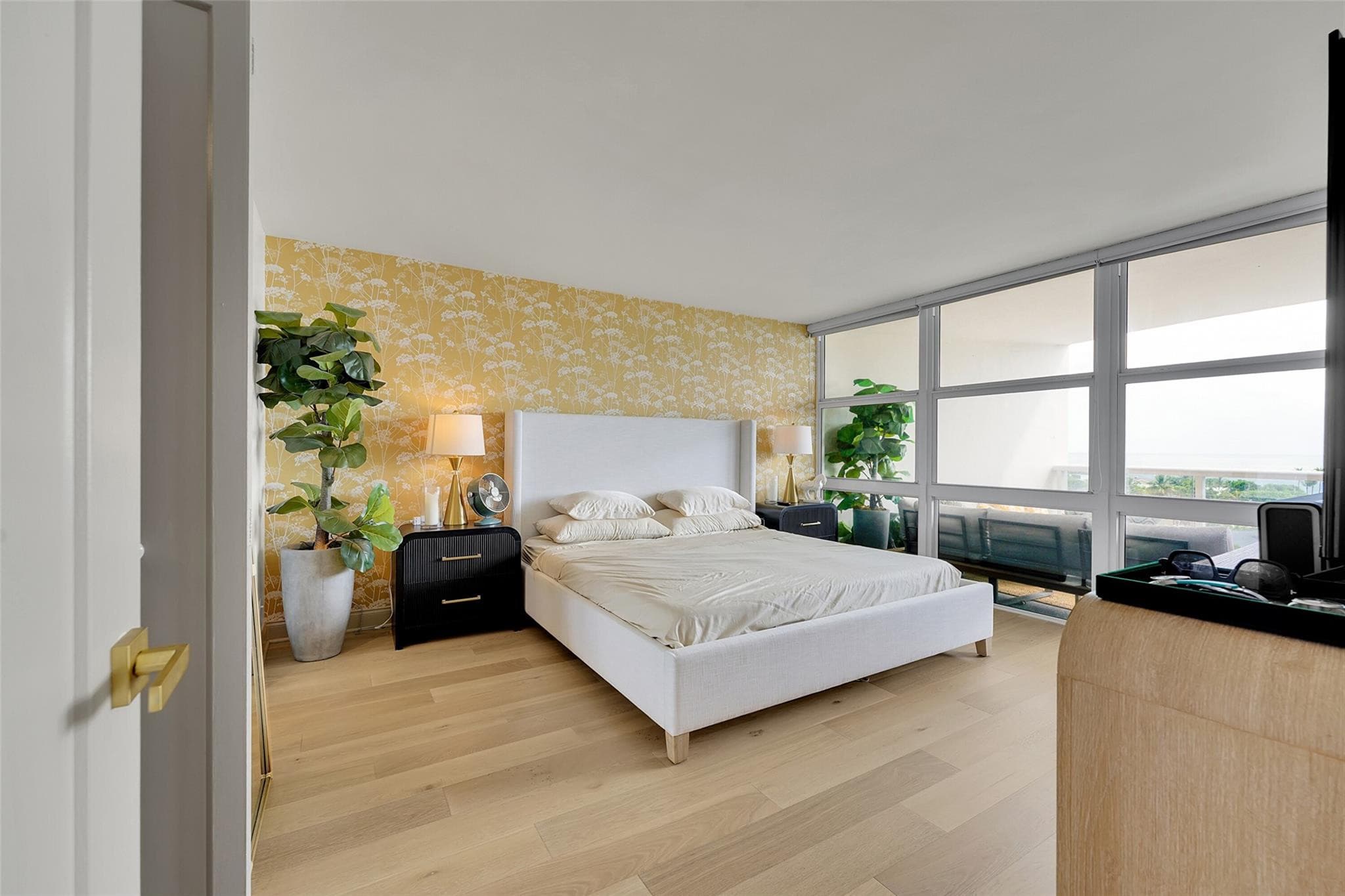 2841 N Ocean Boulevard 1004, Fort Lauderdale, FL 33308 — photo 15 of 47