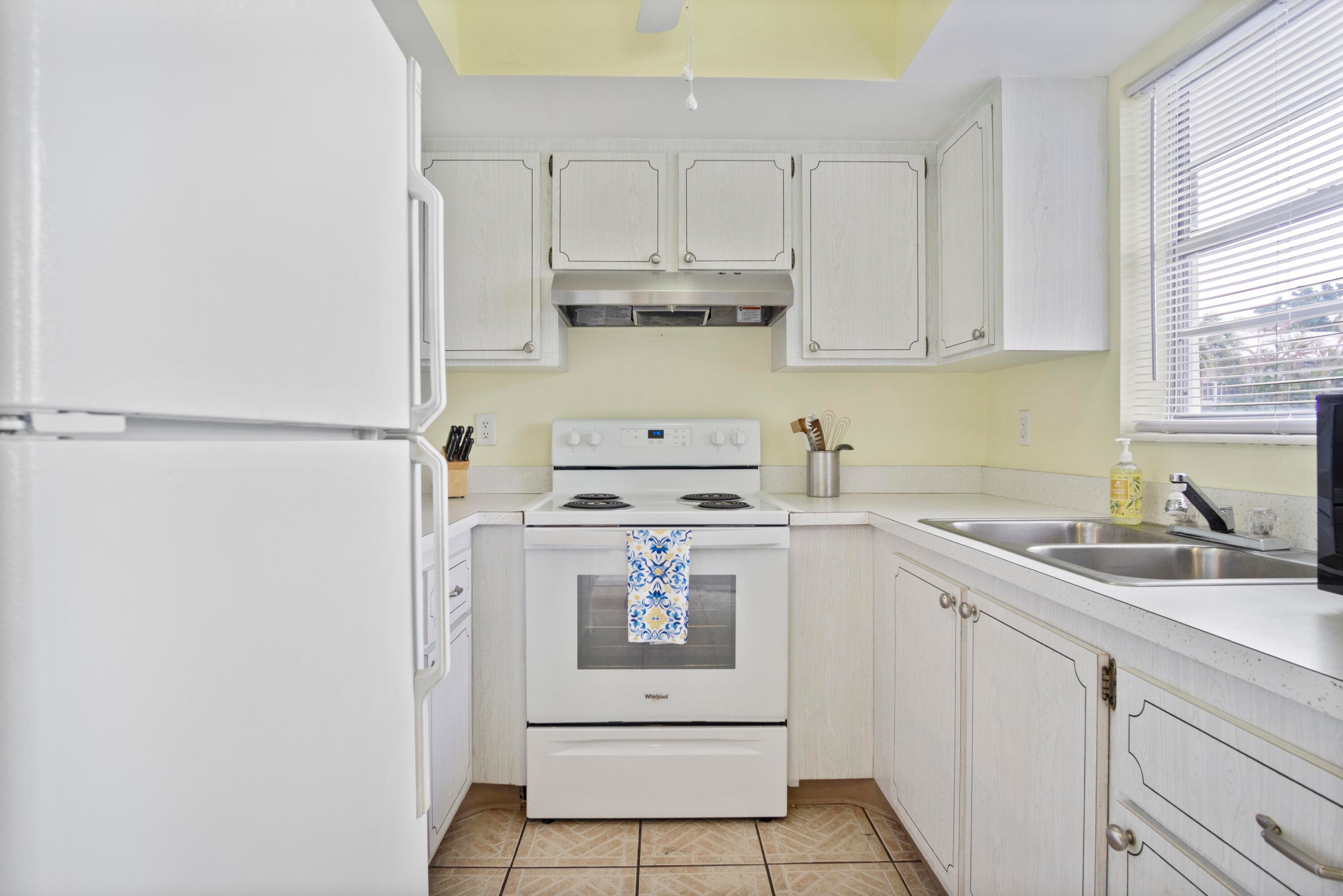 2929 SE Ocean Boulevard 134-3, Stuart, FL 34996 — photo 6 of 53
