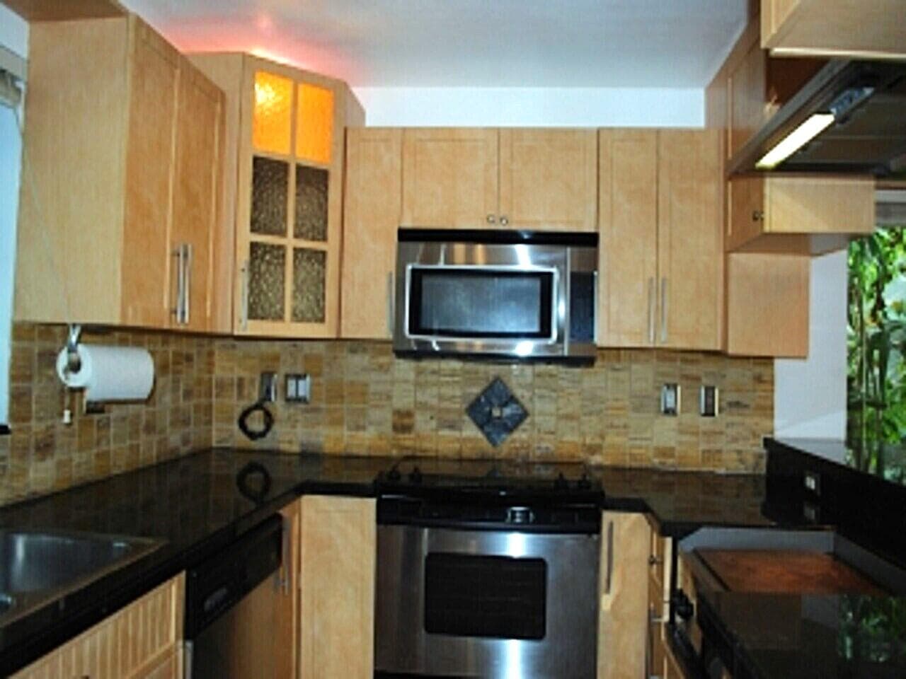 1000 NW N River Drive 16, Miami, FL 33136 — photo 5 of 18