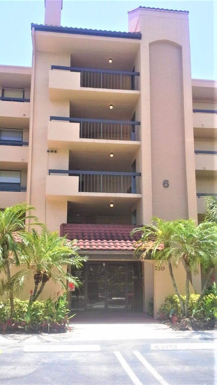 750 Egret Circle 6404, Delray Beach, FL 33444 — photo 1 of 30