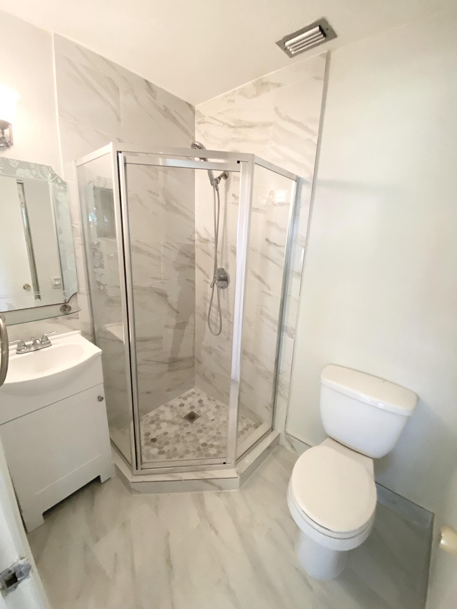 2480 Juniper Drive 204, Delray Beach, FL 33445 — photo 15 of 28