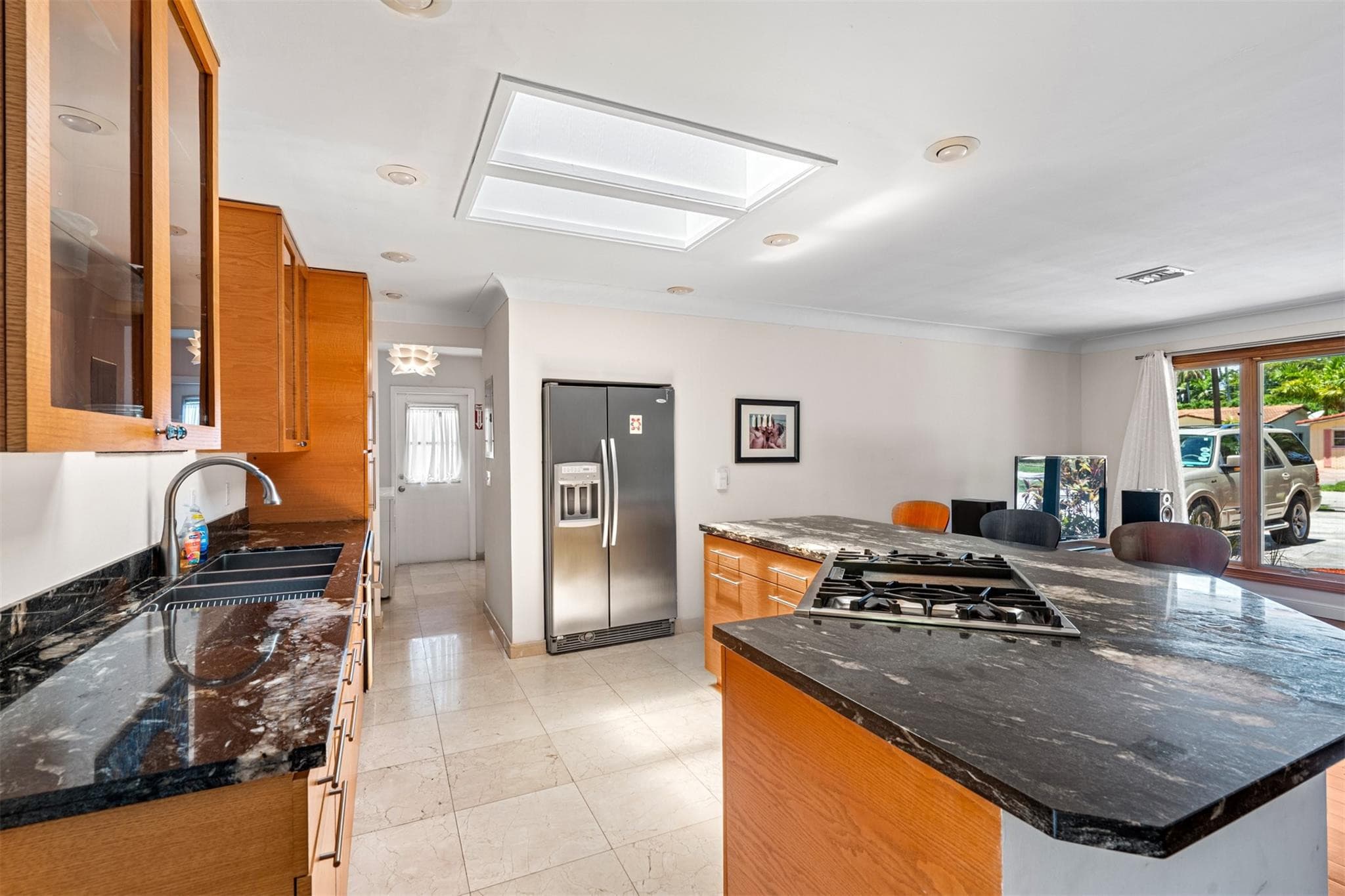 1316 Madison Street, Hollywood, FL 33019 — photo 8 of 23