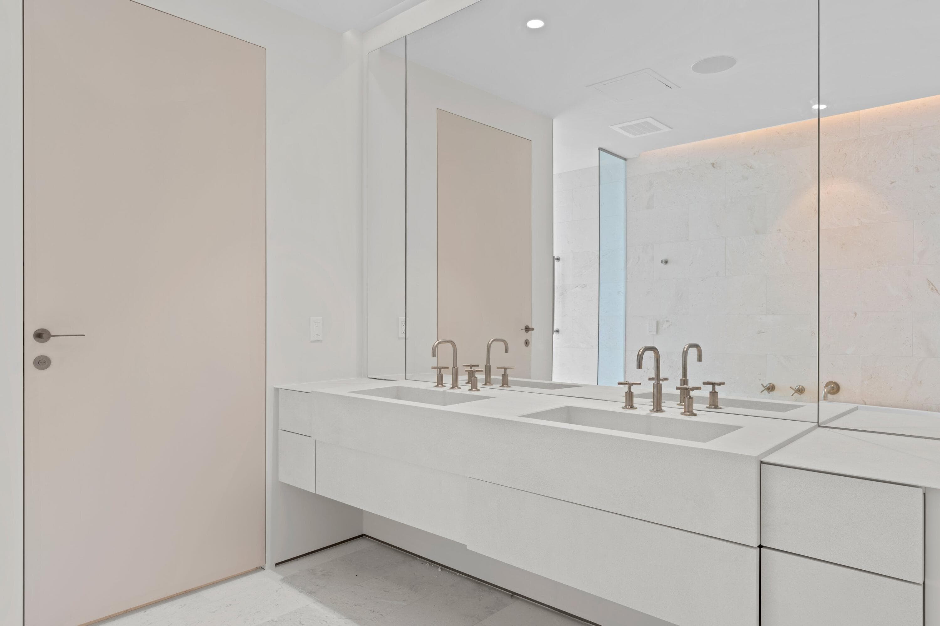 200 Arkona Court 401, West Palm Beach, FL 33401 — photo 5 of 12