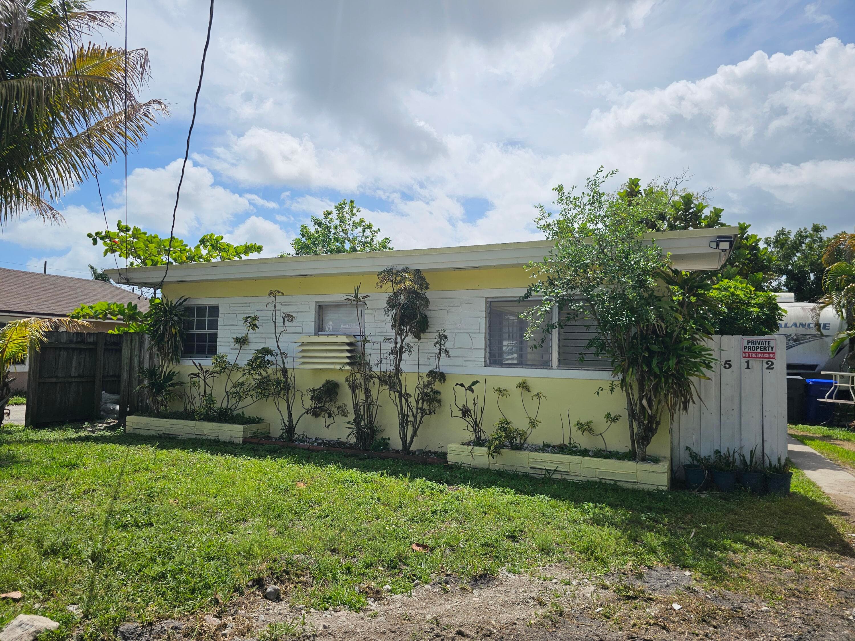 2512 Arthur Street, Hollywood, FL 33020 — photo 4 of 18