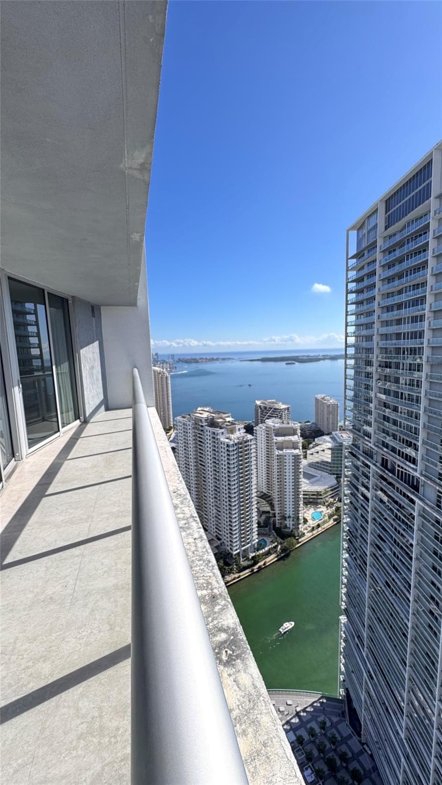 475 Brickell Avenue 4913, Miami, FL 33131 — photo 1 of 9
