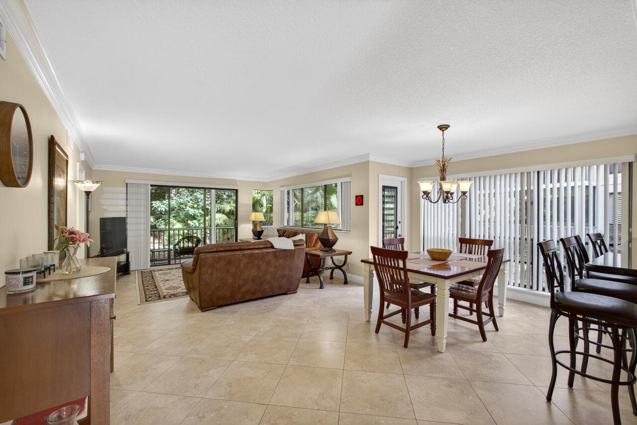 112 Brackenwood Road, Palm Beach Gardens, FL 33418 — photo 10 of 32