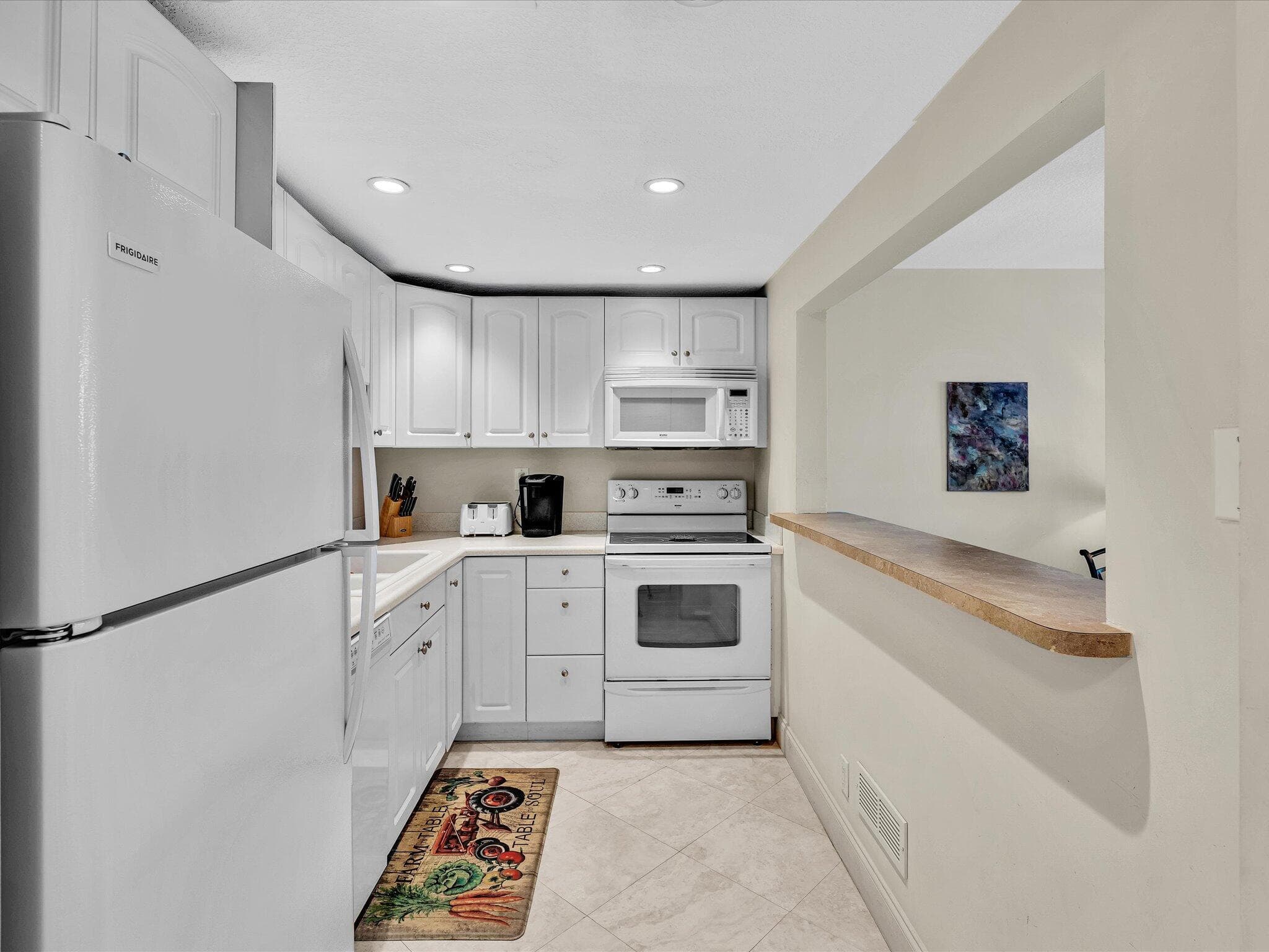 1421 S Ocean Boulevard 219, Pompano Beach, FL 33062 — photo 2 of 46