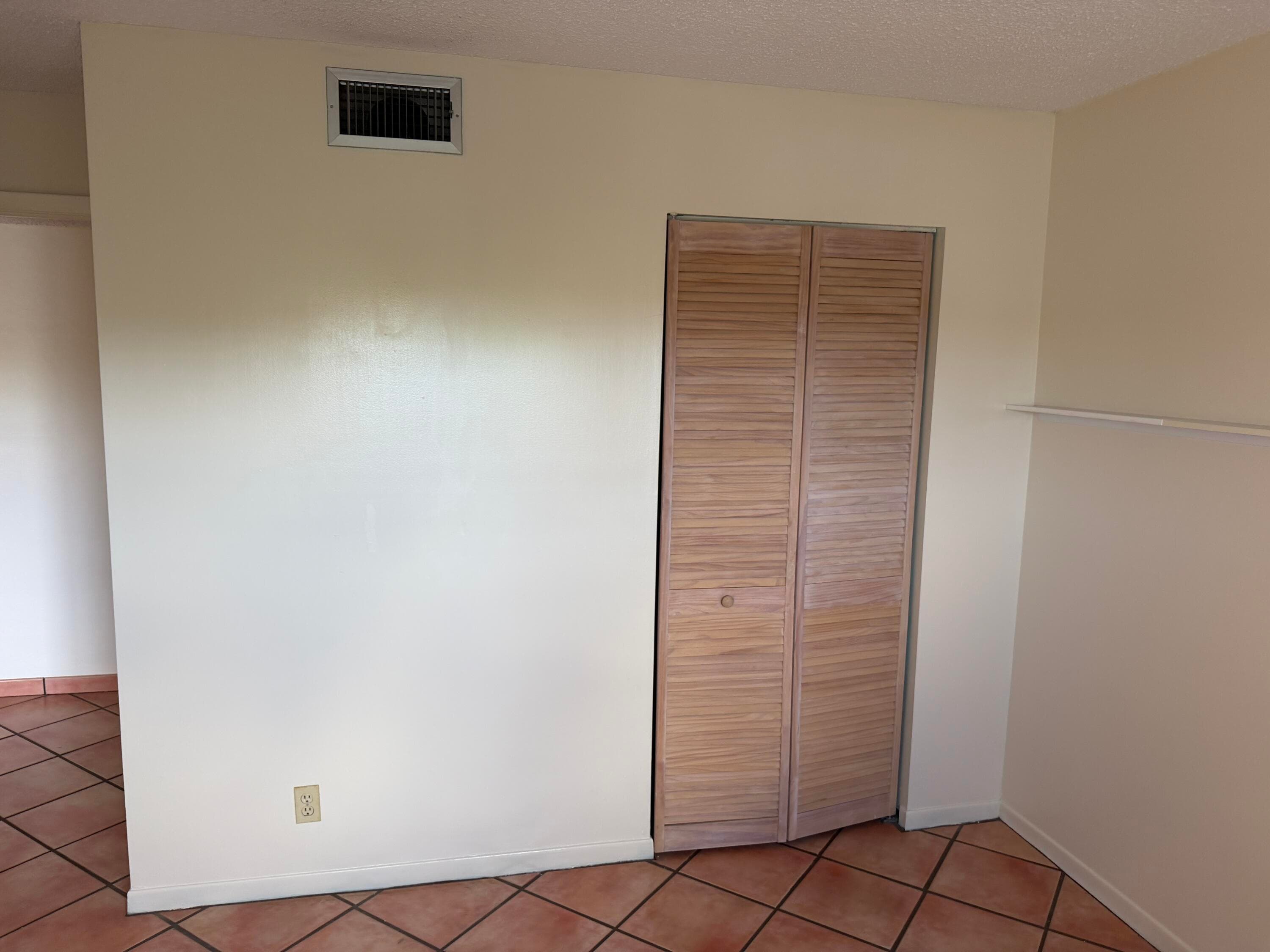 729 Lori Drive 405, Palm Springs, FL 33461 — photo 28 of 50