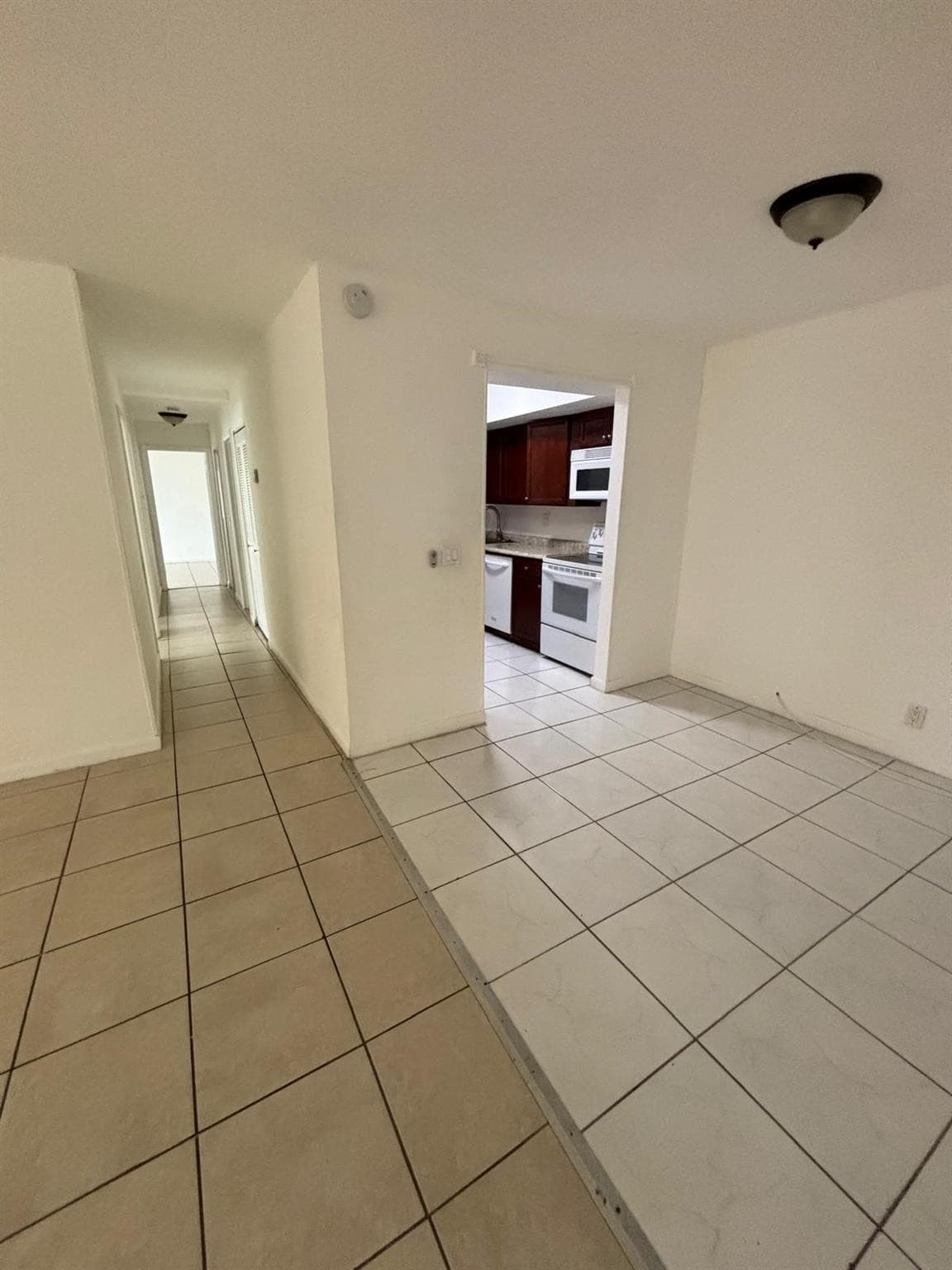 2148 NW 57th Avenue 14-e, Lauderhill, FL 33313 — photo 9 of 18